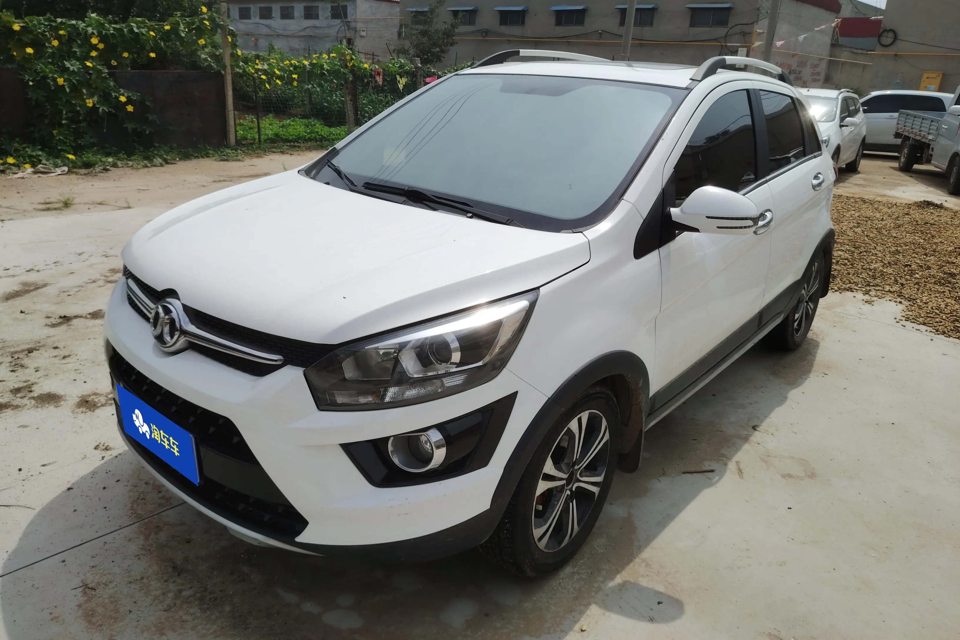 BAIC Shenbao X25  из Китая