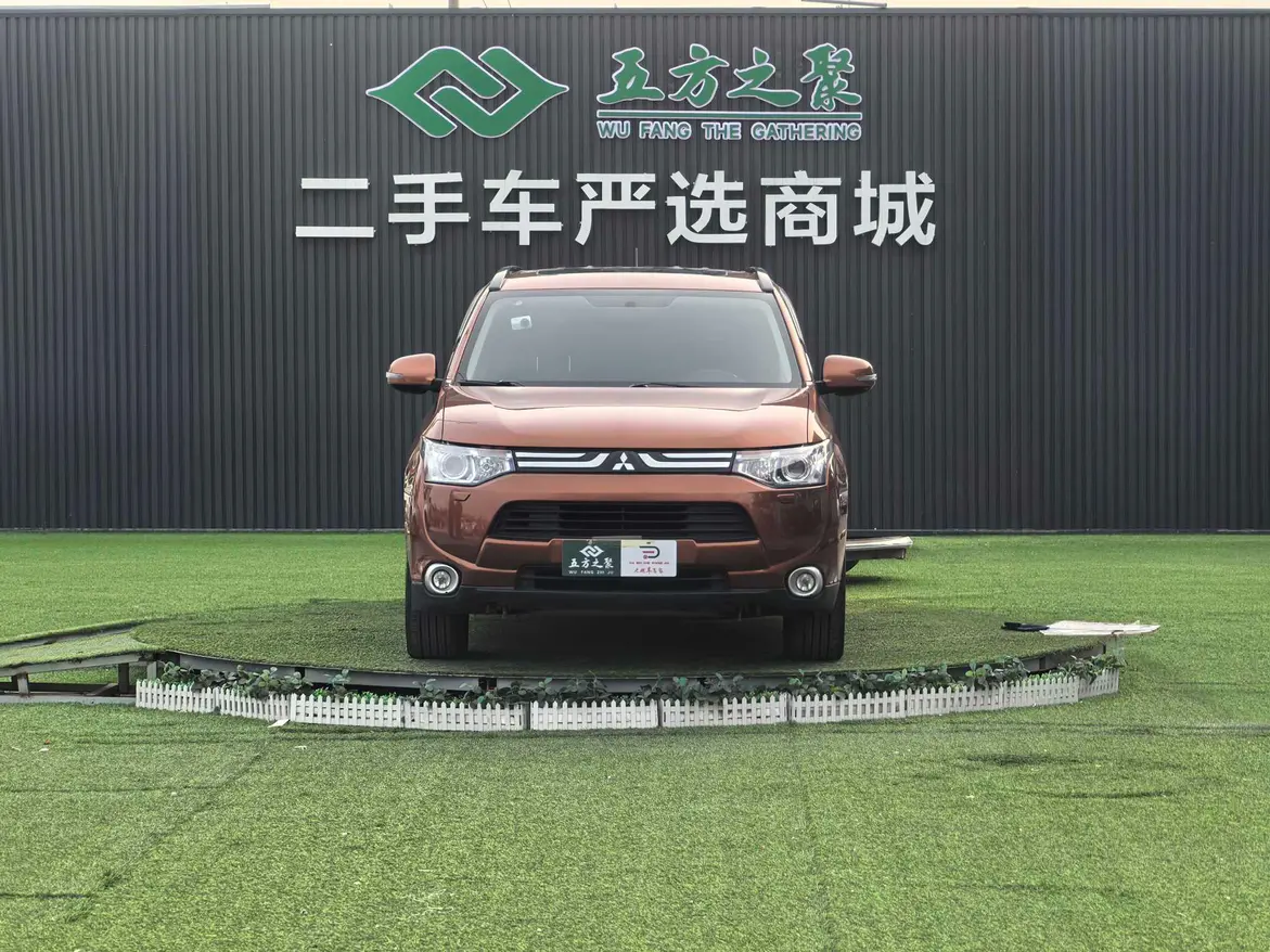 Mitsubishi Outlander  из Китая