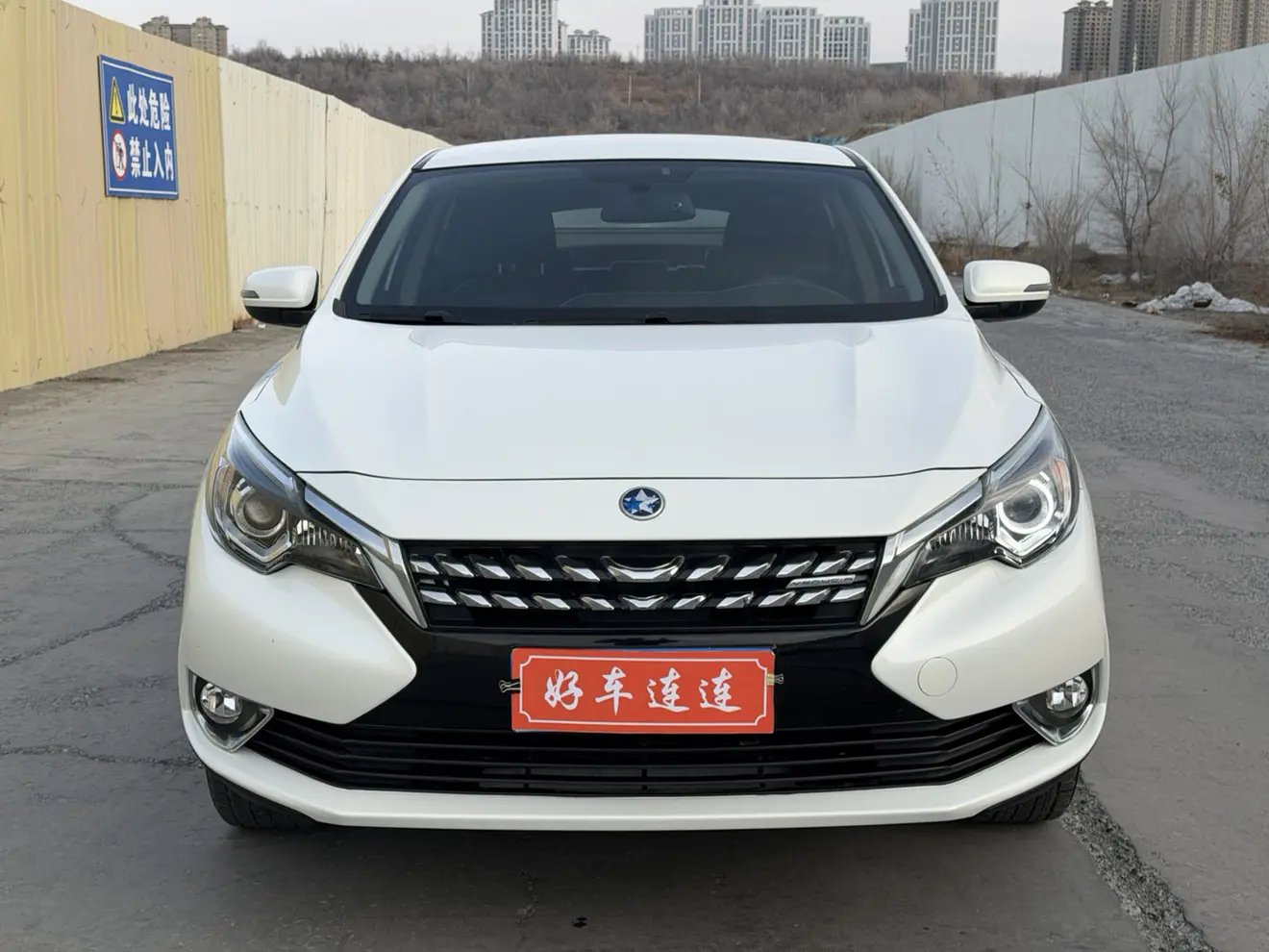 Kai Chen Venucia T90  из Китая