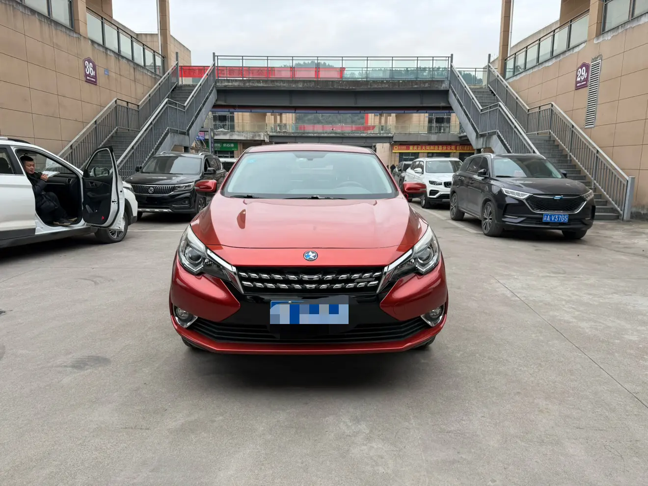 Kai Chen Venucia T90  из Китая