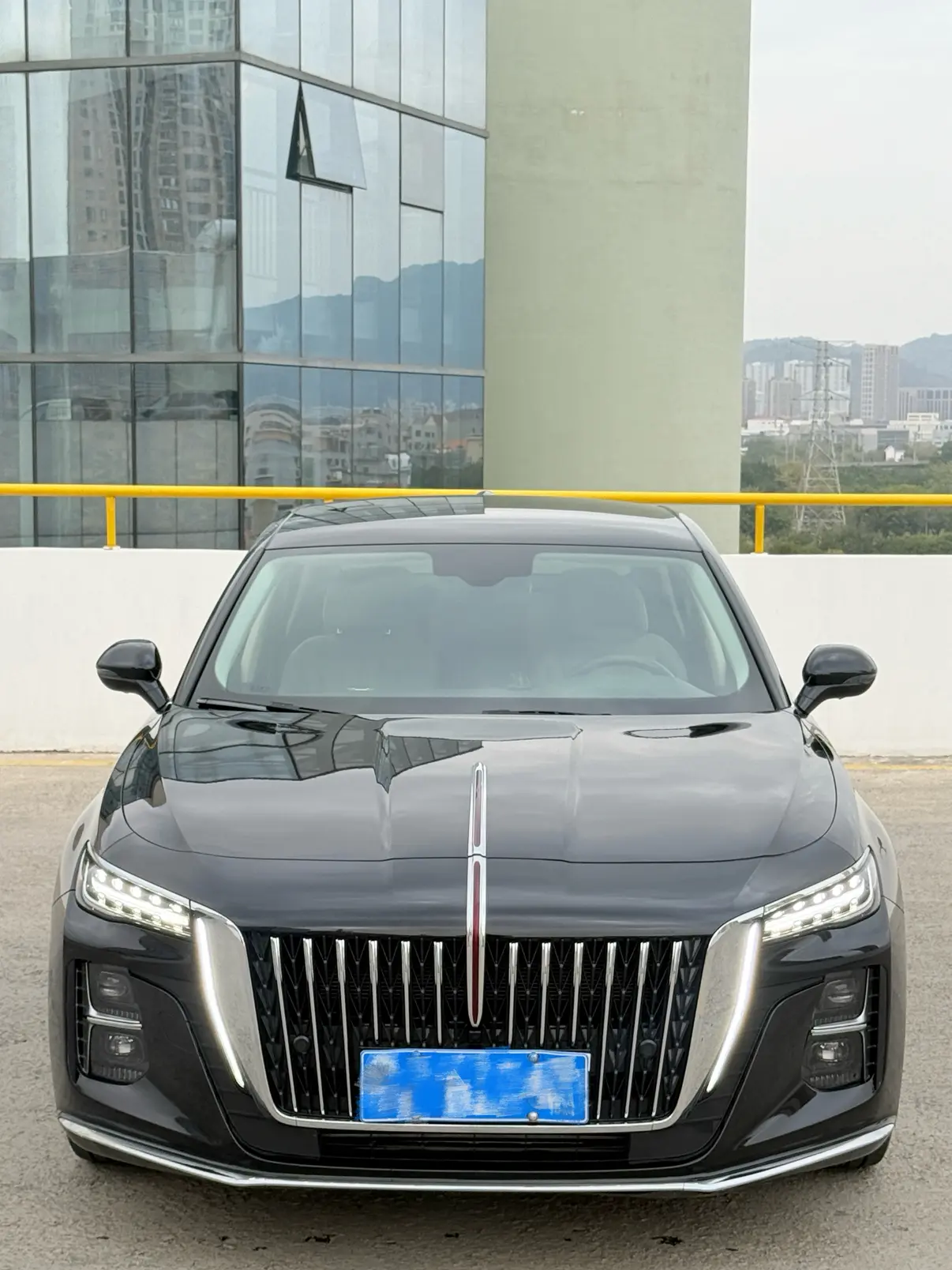 Hongqi H5  из Китая