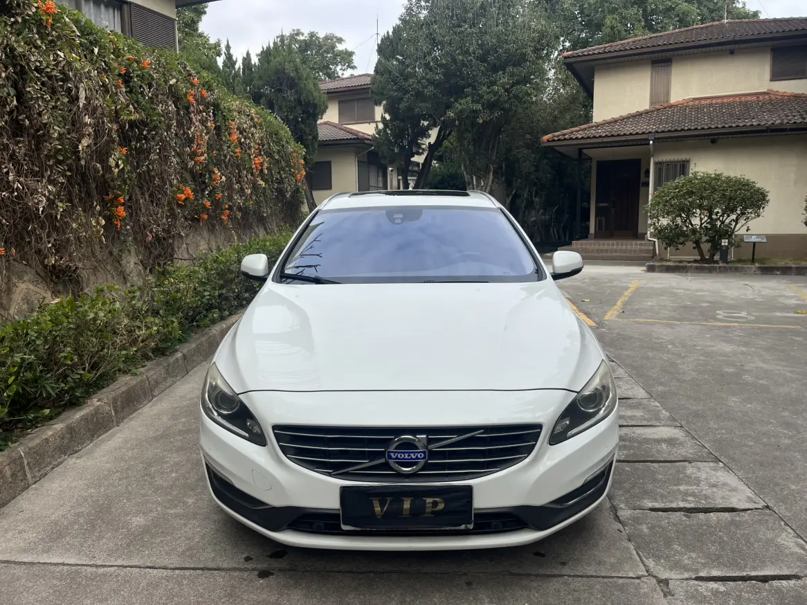 Volvo V60  из Китая