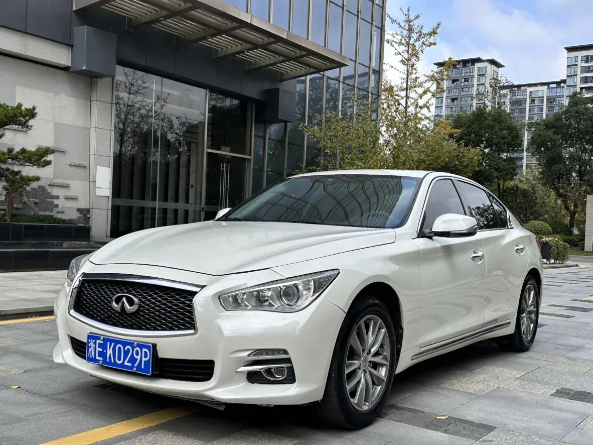 Infiniti Q50L  из Китая