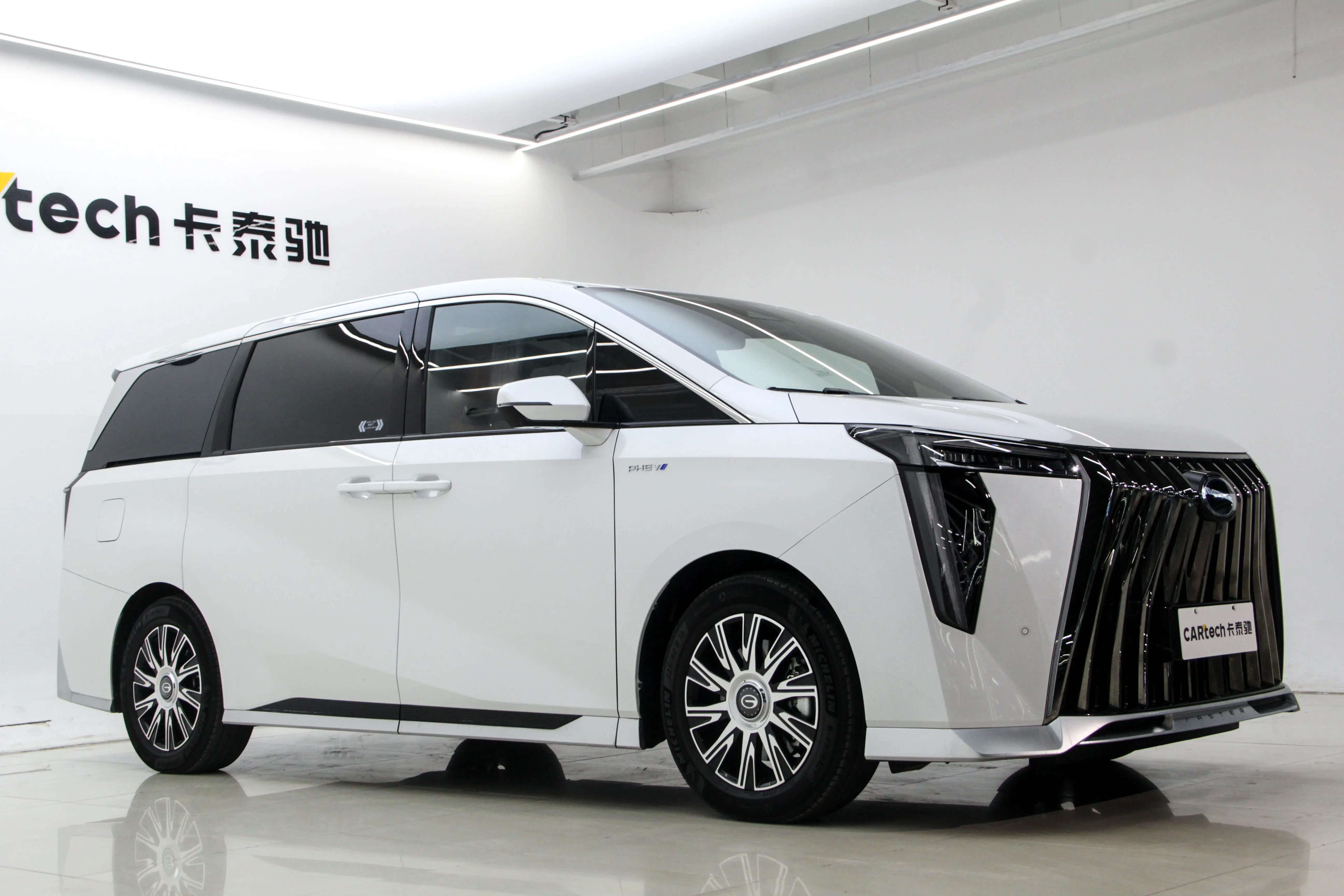 GAC Trumpchi E9 PHEV  из Китая