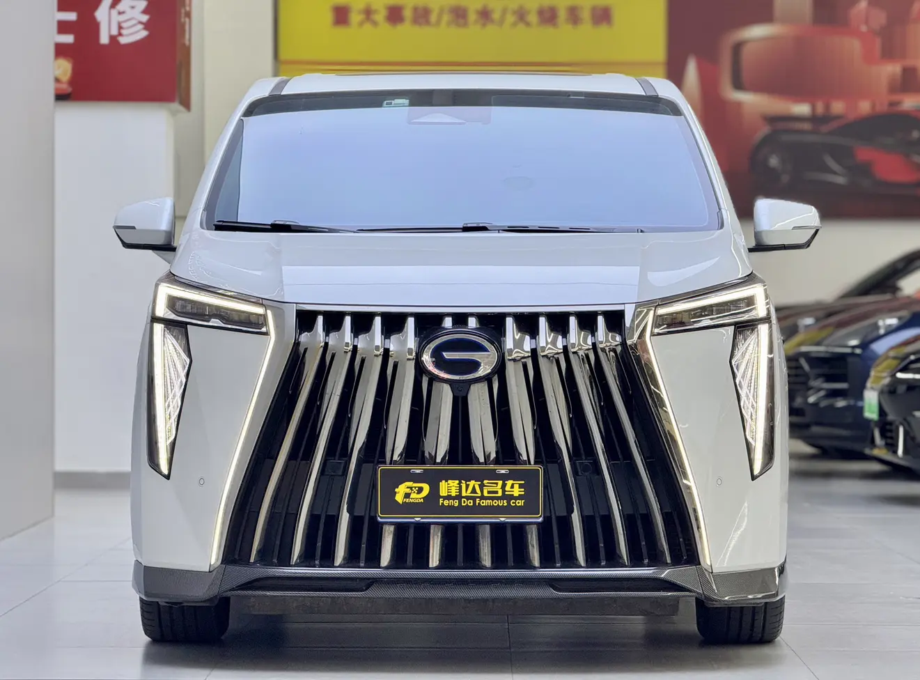 GAC Trumpchi M8  из Китая