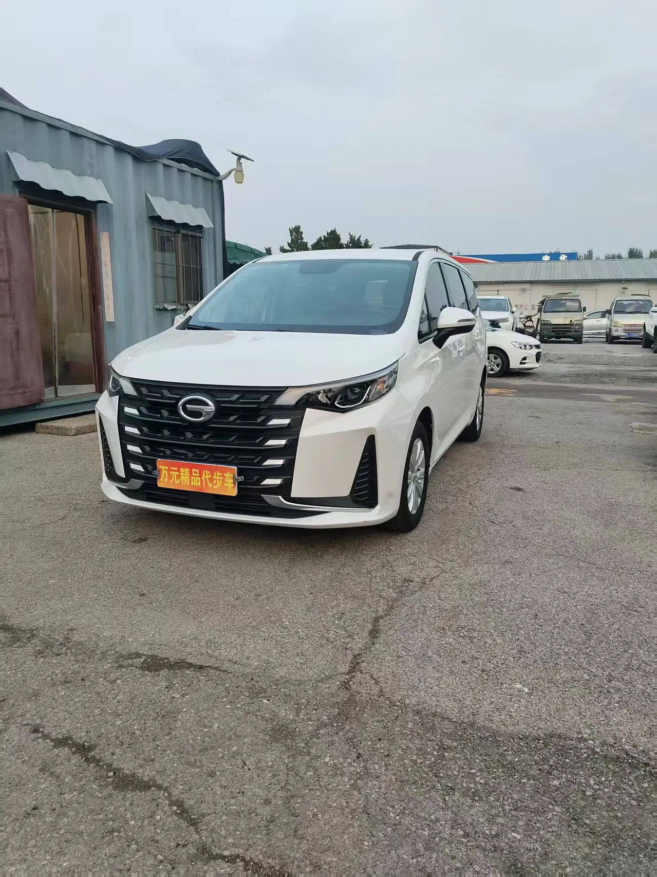 GAC Trumpchi M6  из Китая