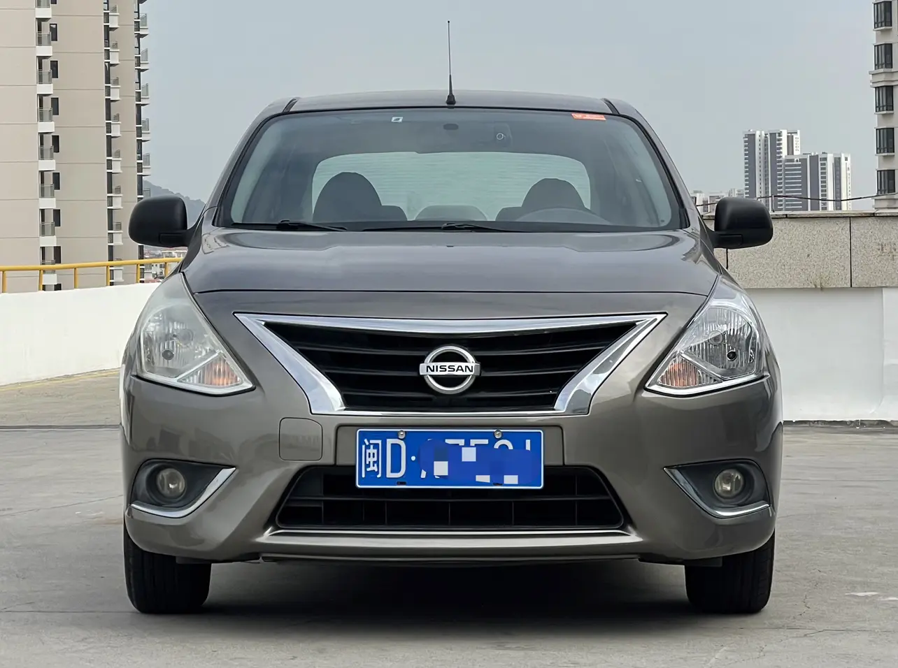 Nissan Sunlight  из Китая