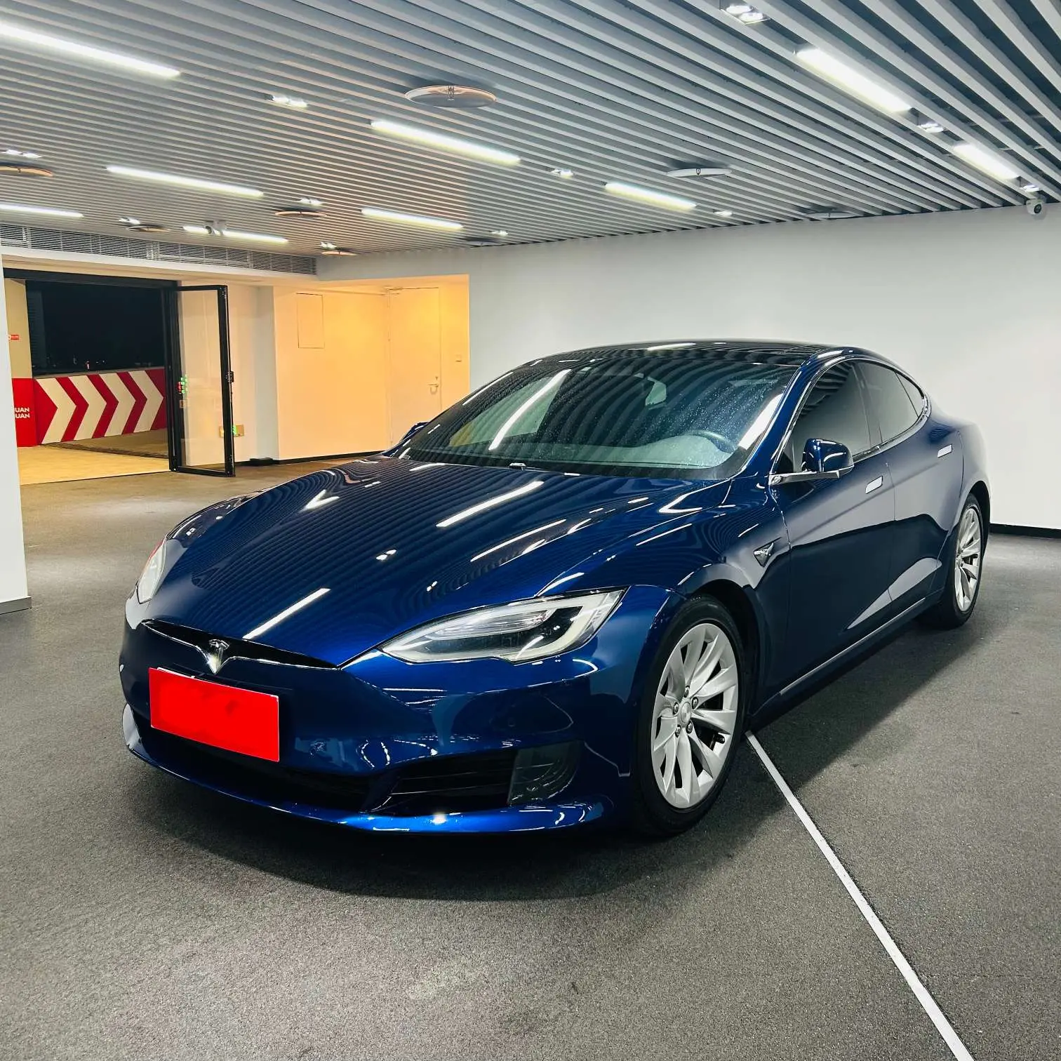 Tesla Model S  из Китая