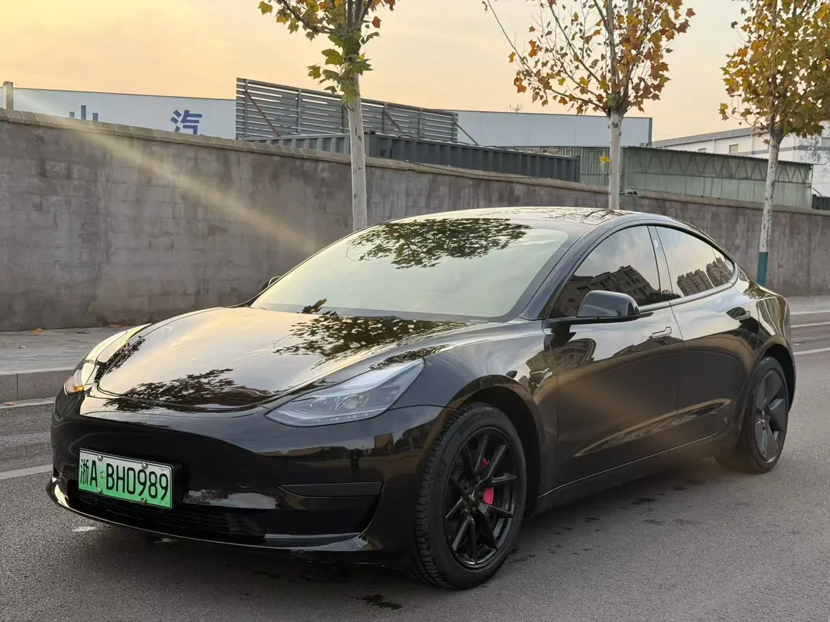 Tesla Model 3  из Китая