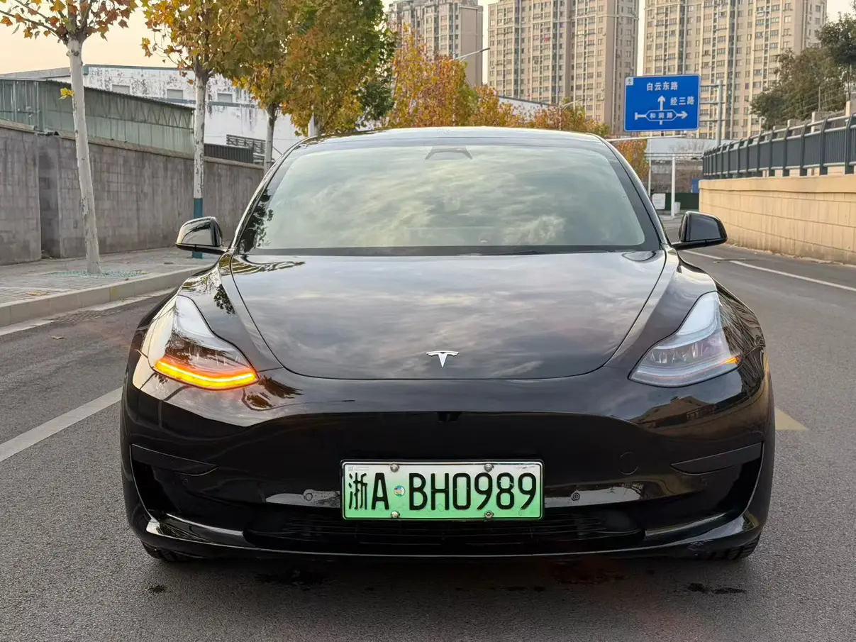 Tesla Model 3  из Китая