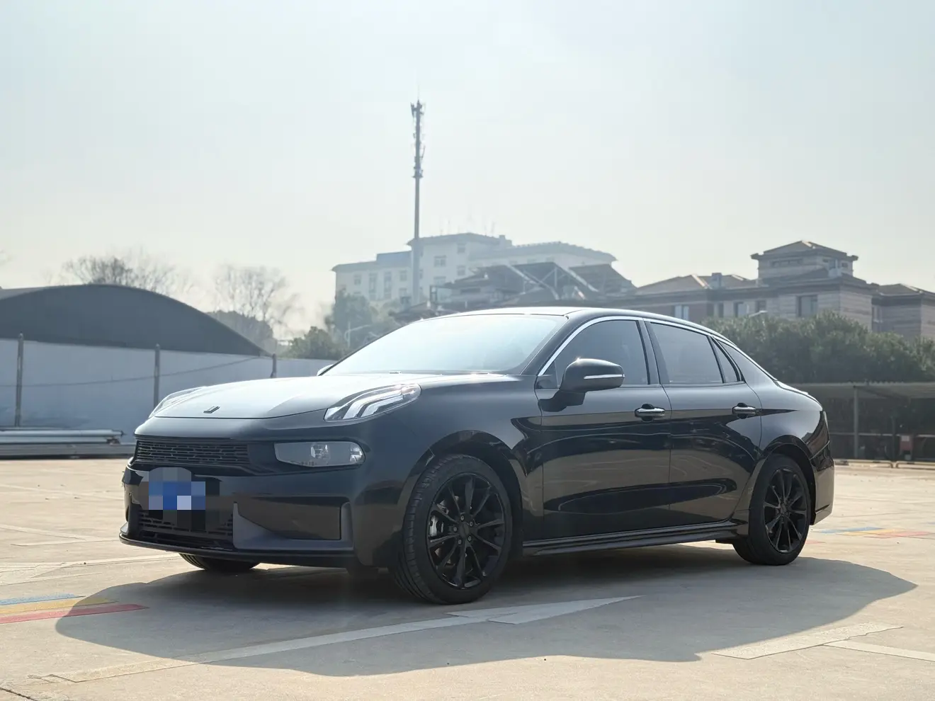 Lynk & Co 03