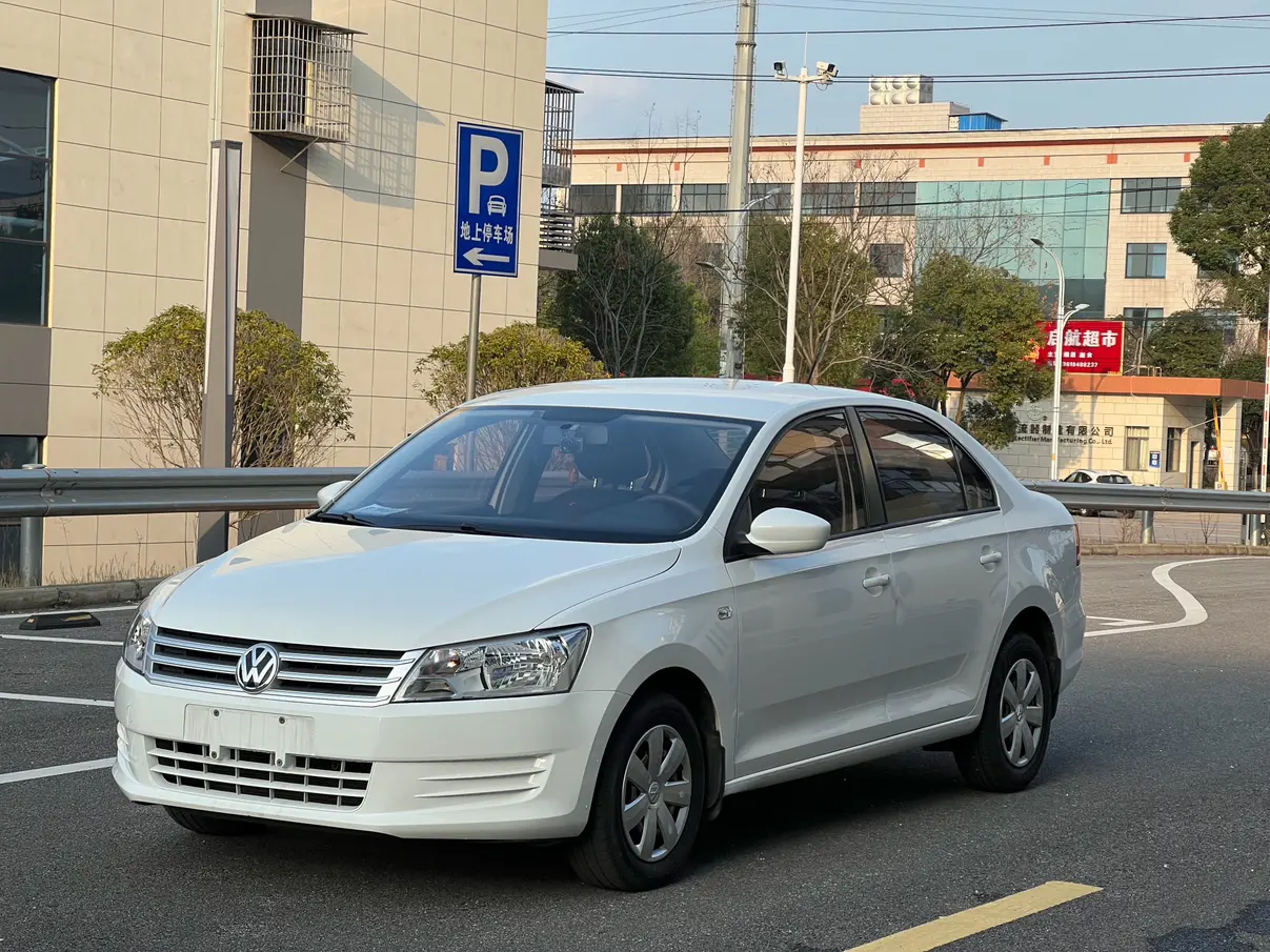 Volkswagen Santana  из Китая