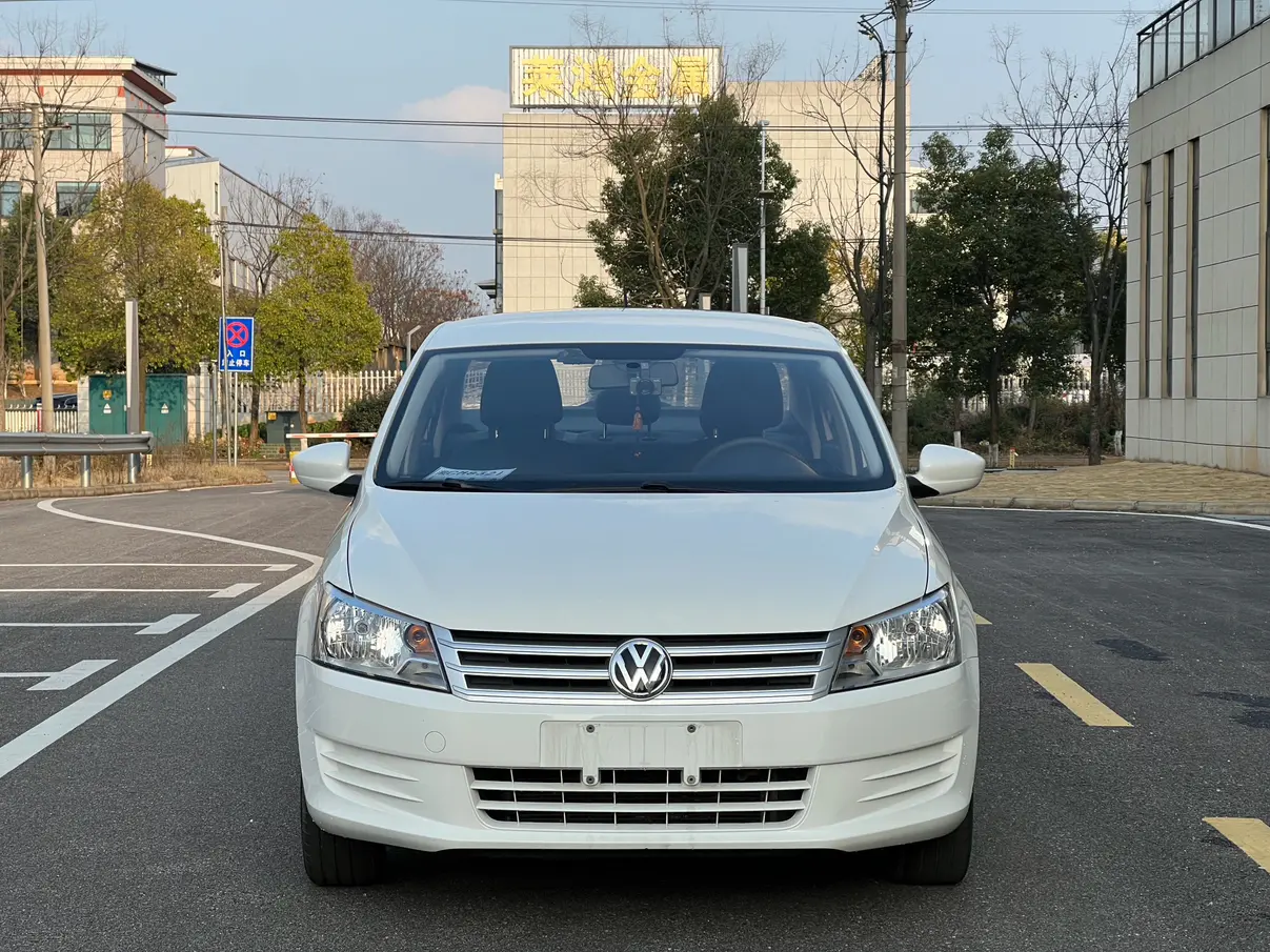 Volkswagen Santana  из Китая