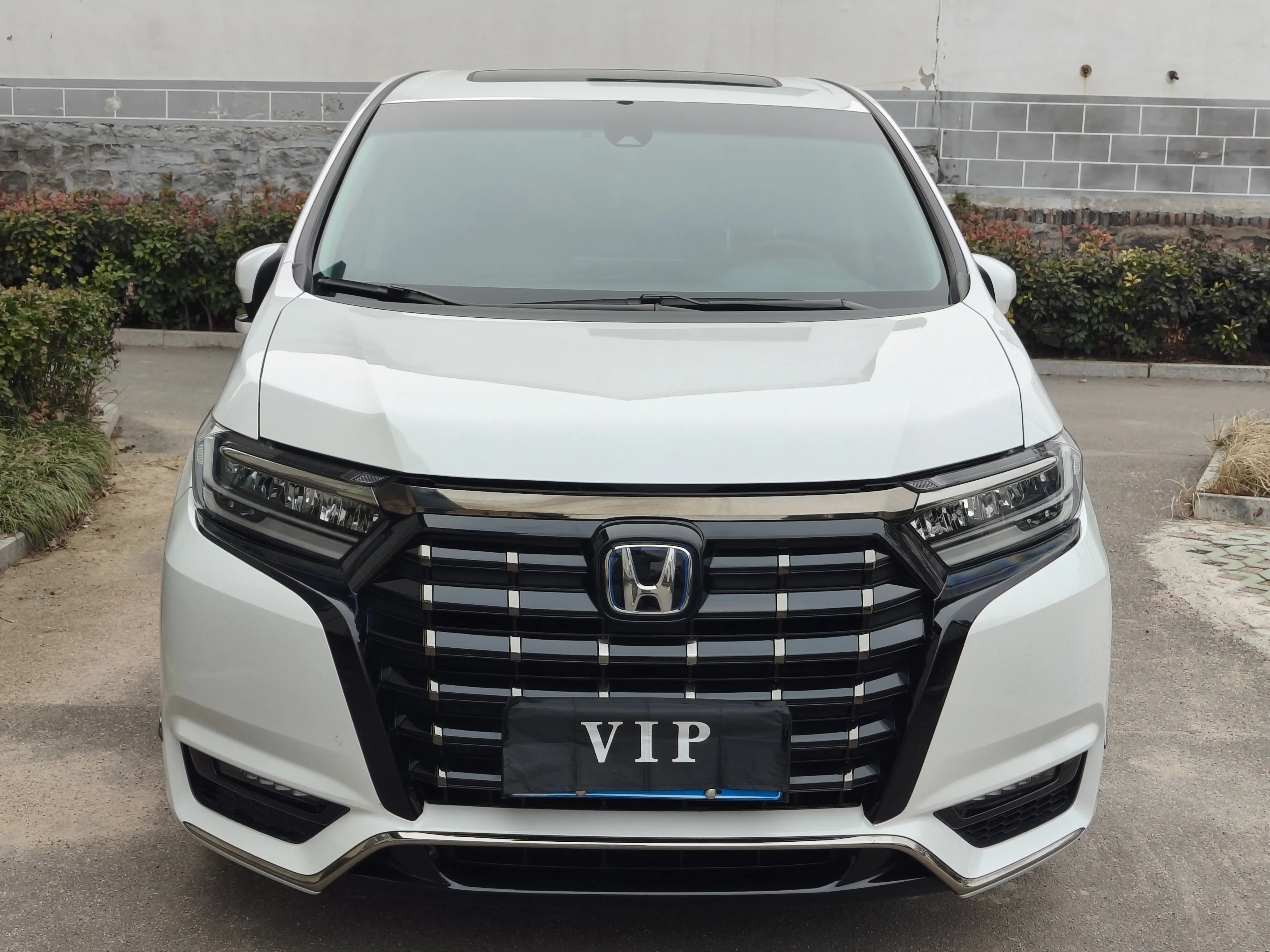 Honda Elysion (Alison)  из Китая