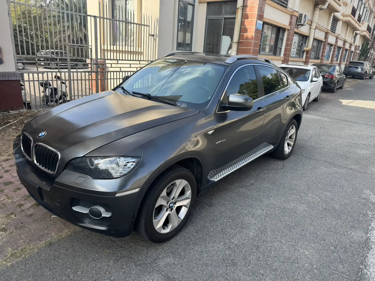 BMW X6  из Китая