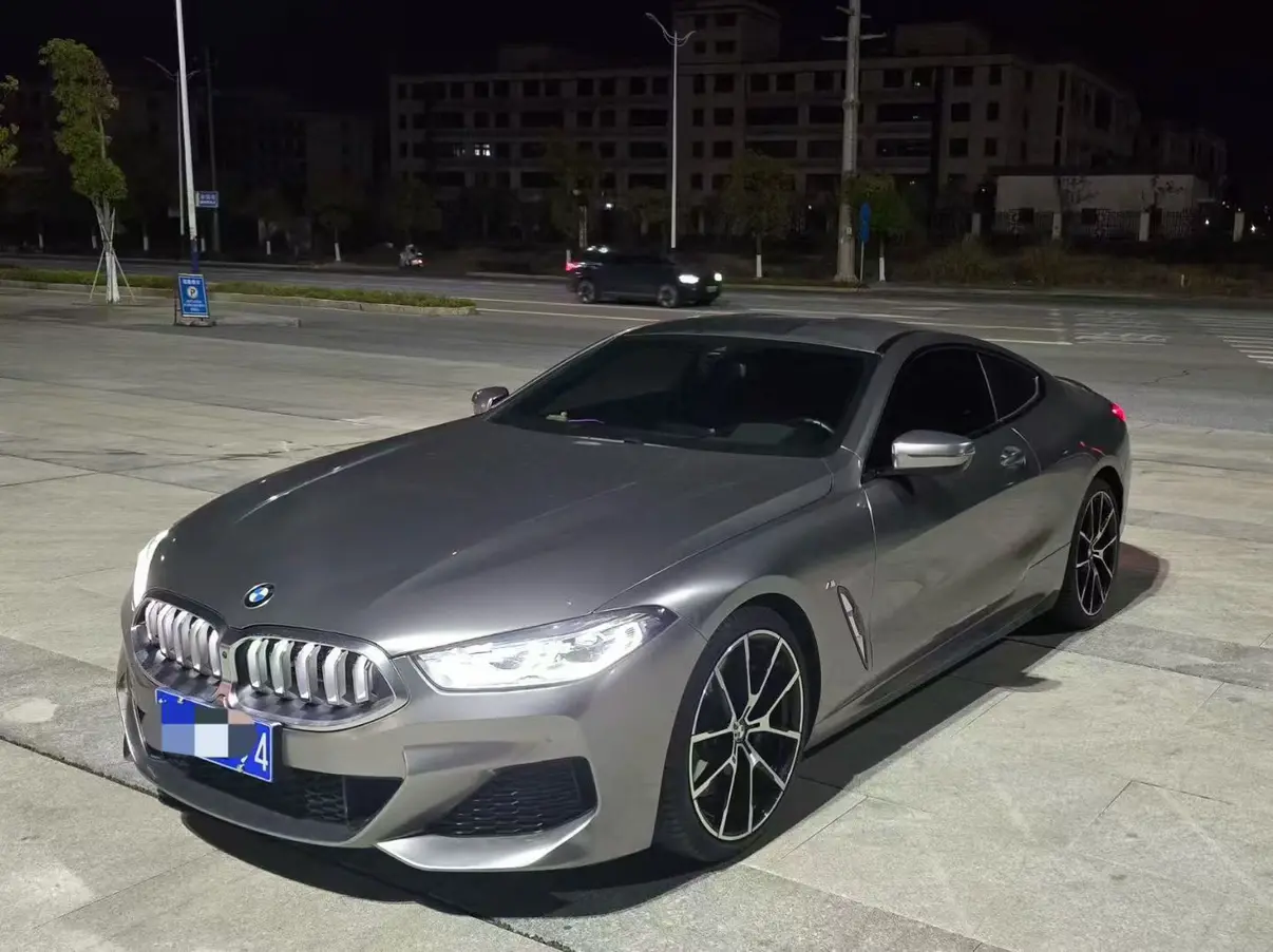 BMW 8 Series  из Китая