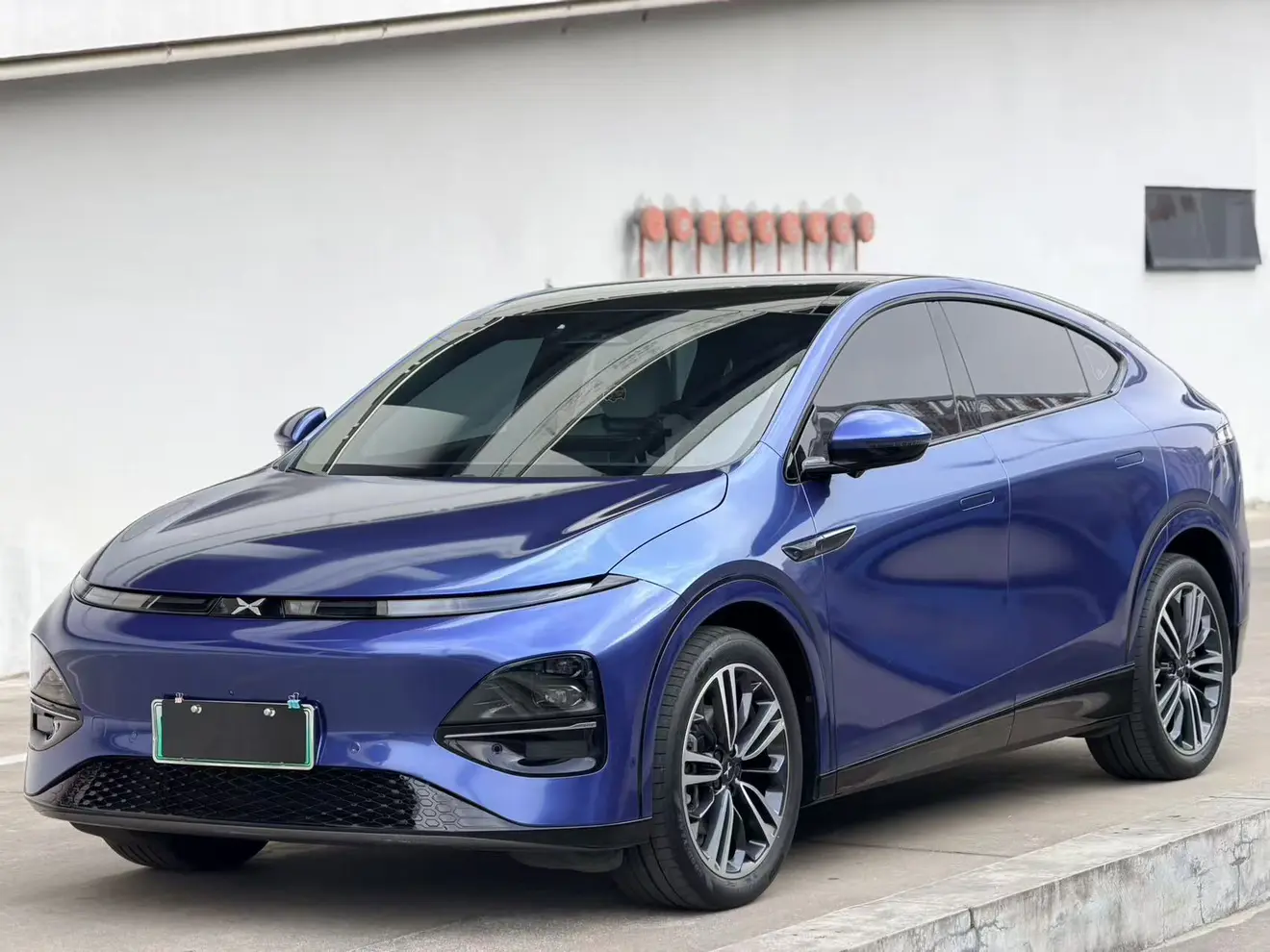 Xpeng G6  из Китая