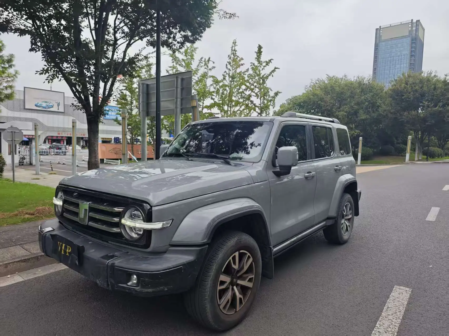 Tank 300  из Китая