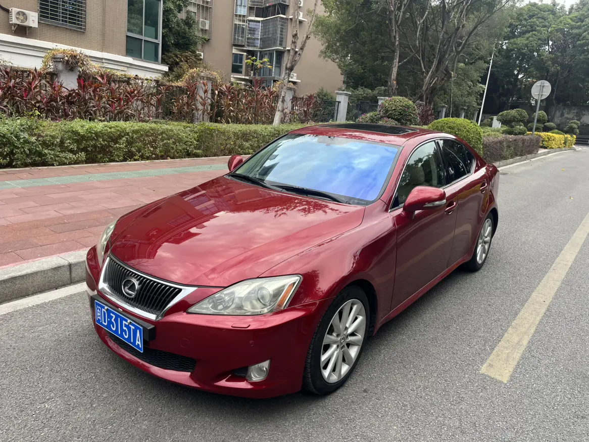 Lexus IS  из Китая