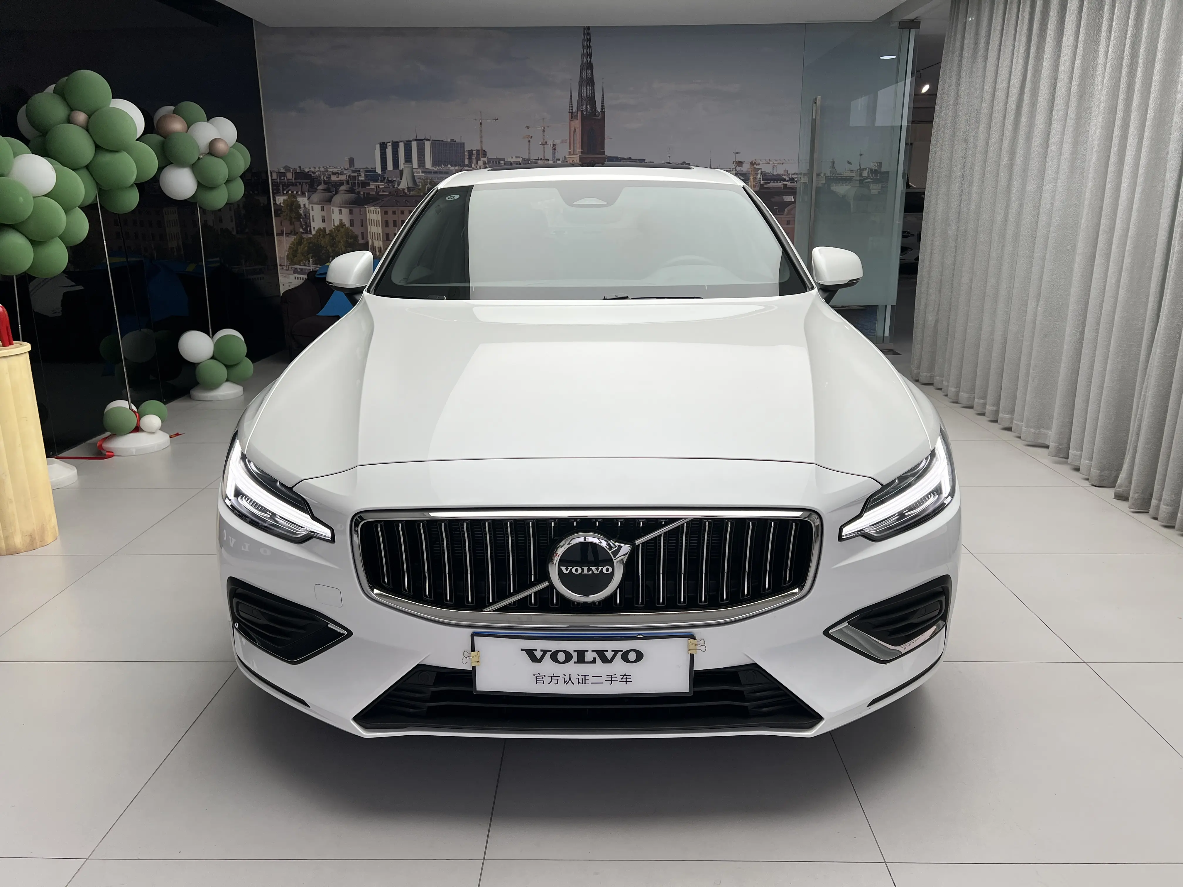 Volvo S60  из Китая