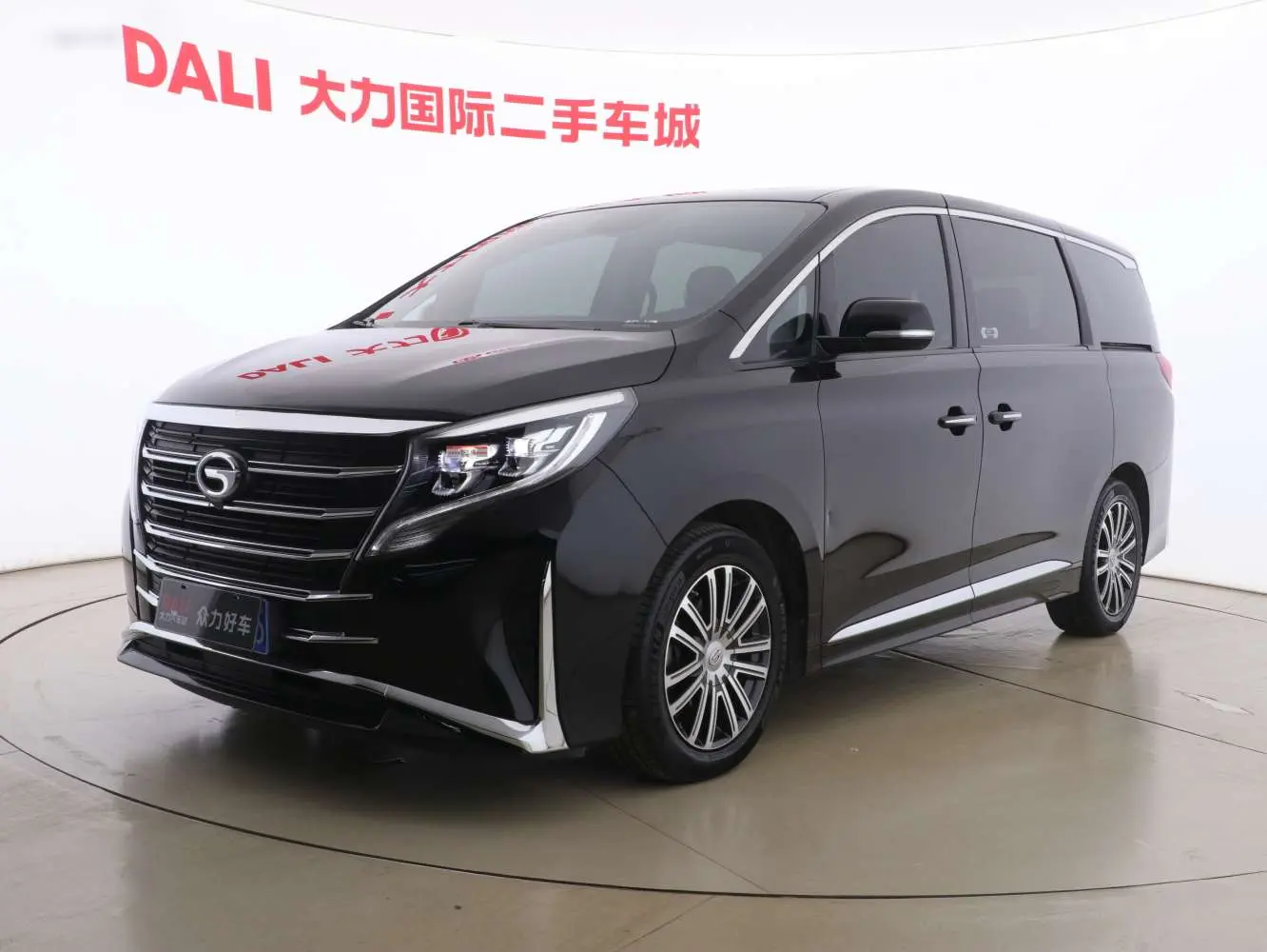 GAC Trumpchi M8  из Китая