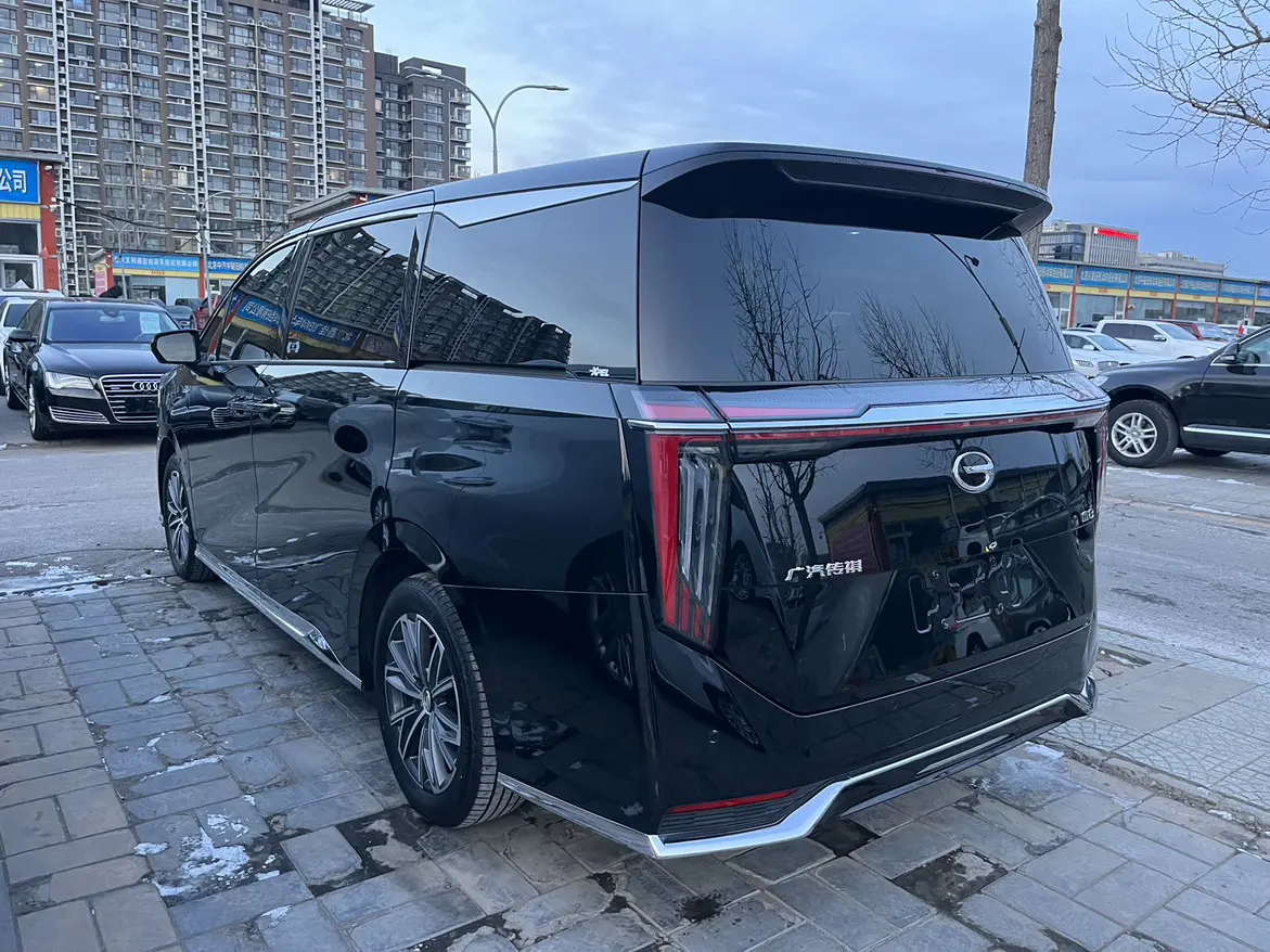 GAC Trumpchi M8  из Китая