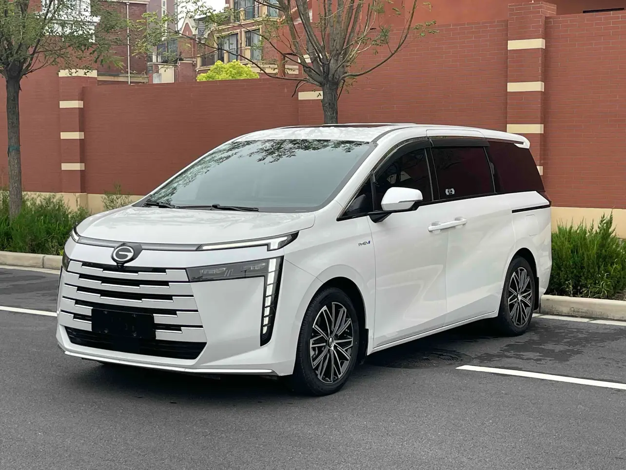 GAC Trumpchi E8 PHEV  из Китая