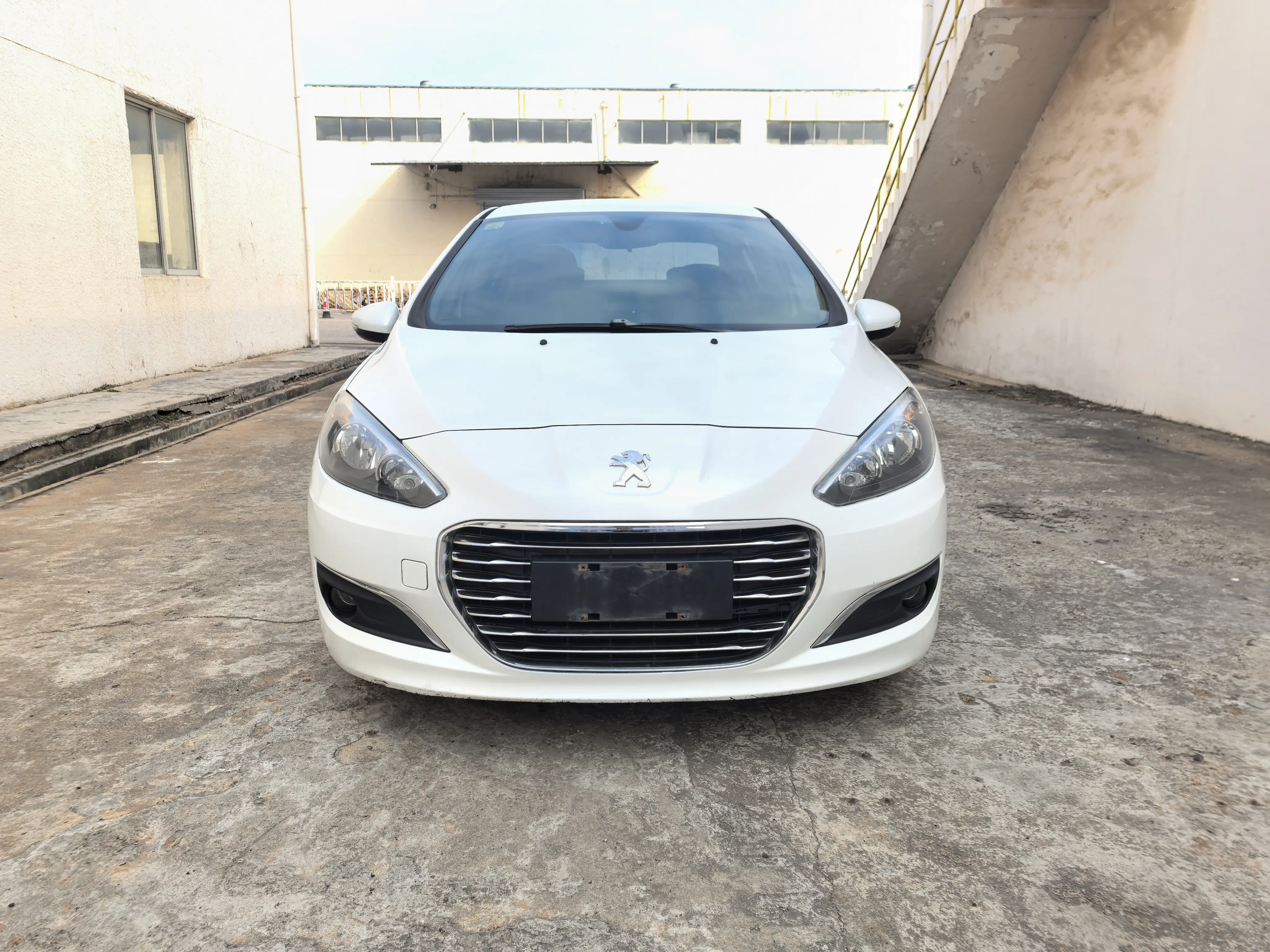 Peugeot 308  из Китая