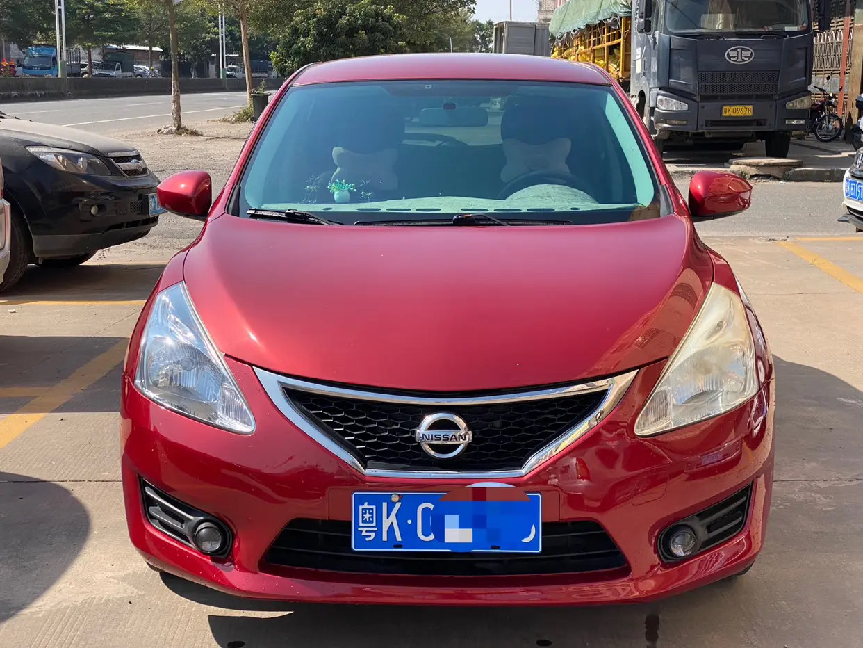 Nissan Tiida  из Китая