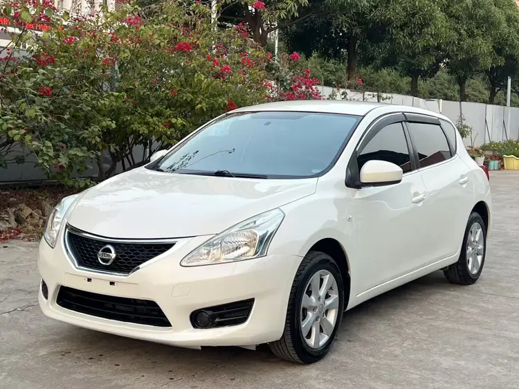 Nissan Tiida  из Китая