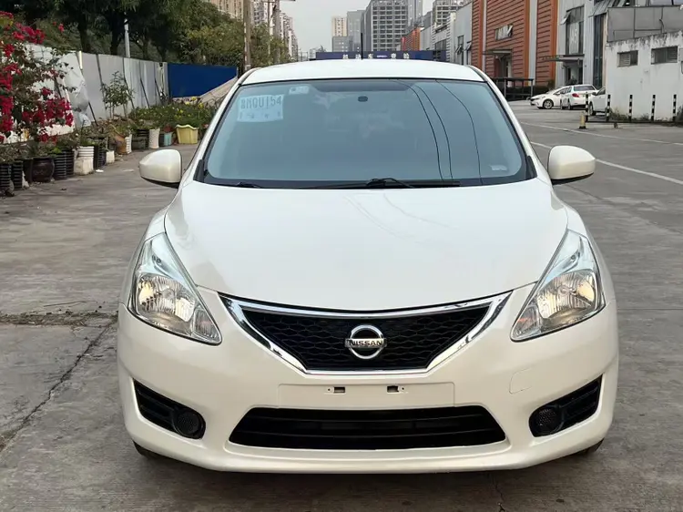 Nissan Tiida  из Китая