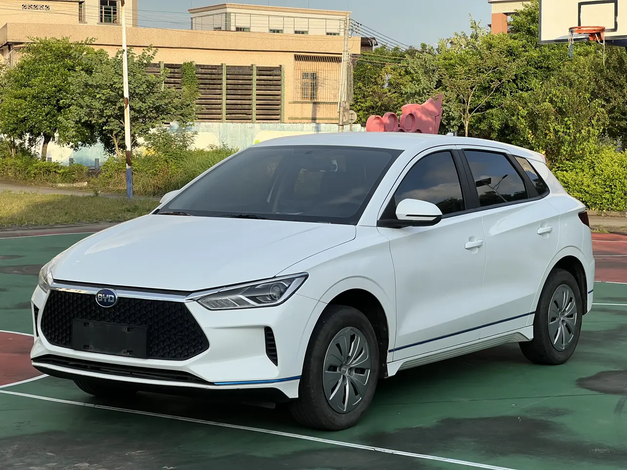 BYD e2  из Китая