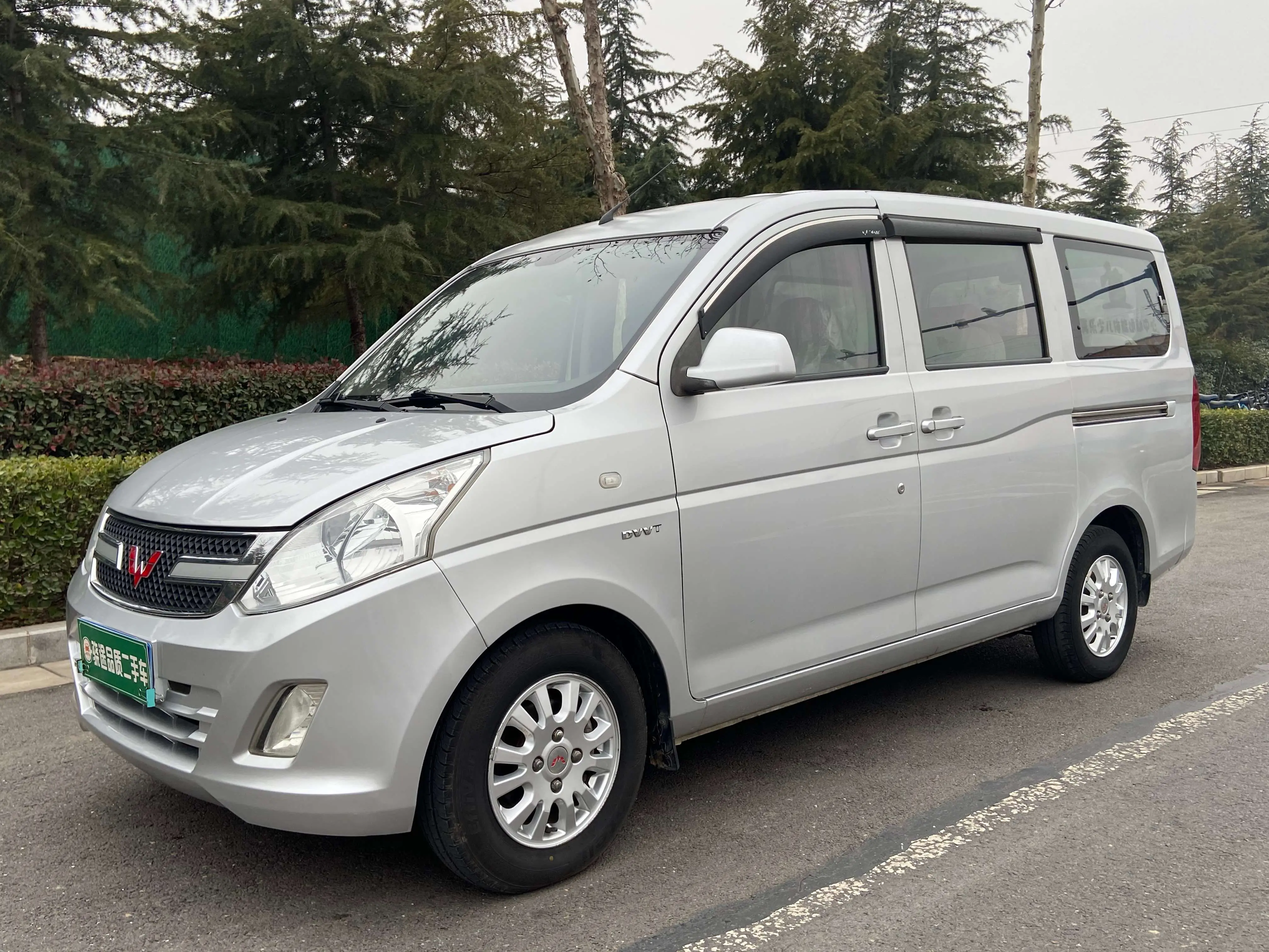 Wuling Rongguang V  из Китая