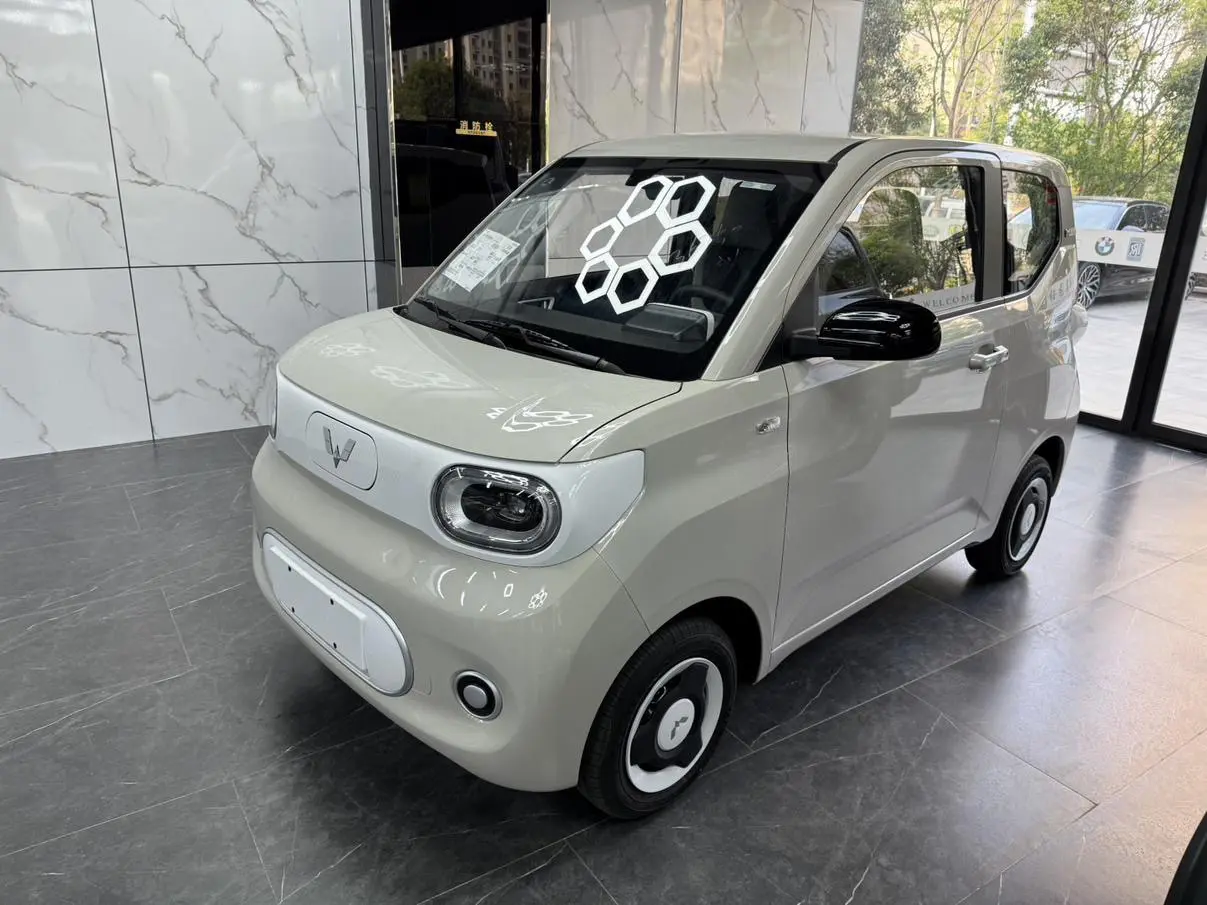 Wuling Hongguang MINIEV  из Китая