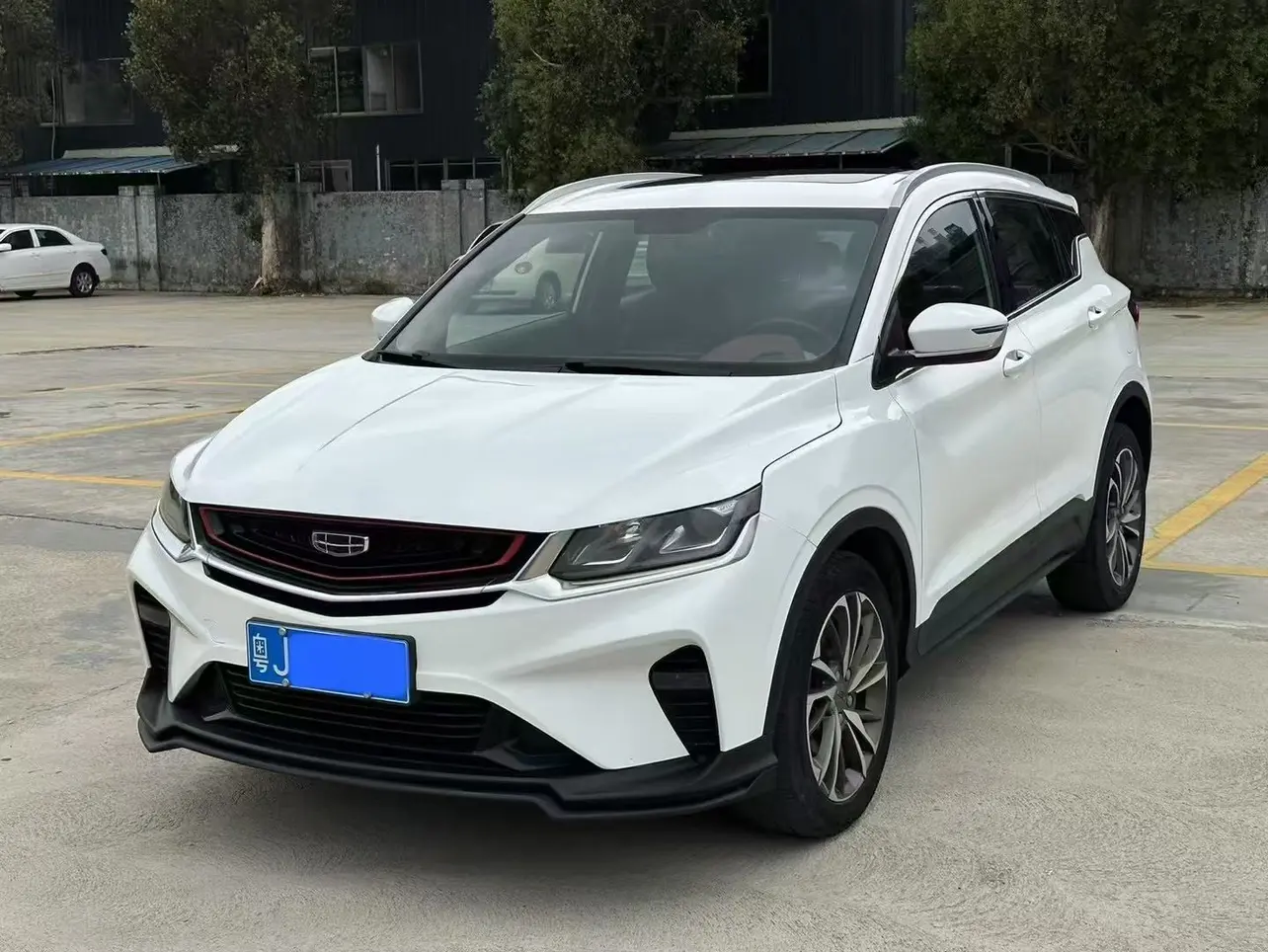 Geely Coolray SX11 (Binyue)  из Китая