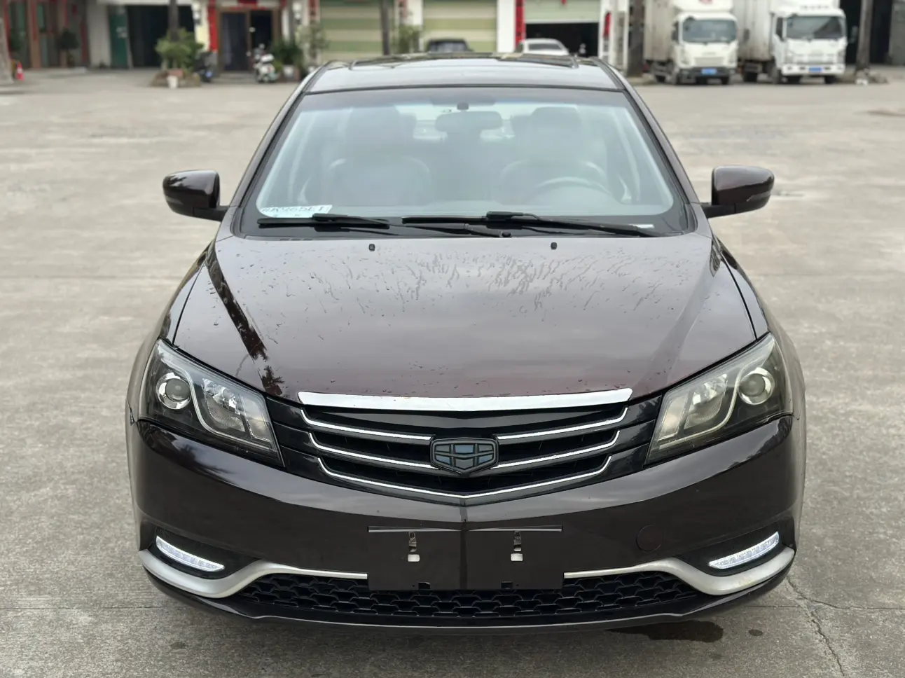 Geely Emgrand  из Китая