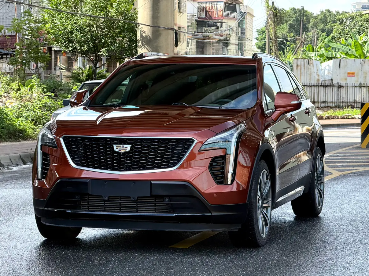 Cadillac XT4  из Китая