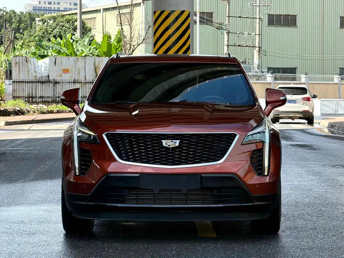 Cadillac XT4  из Китая