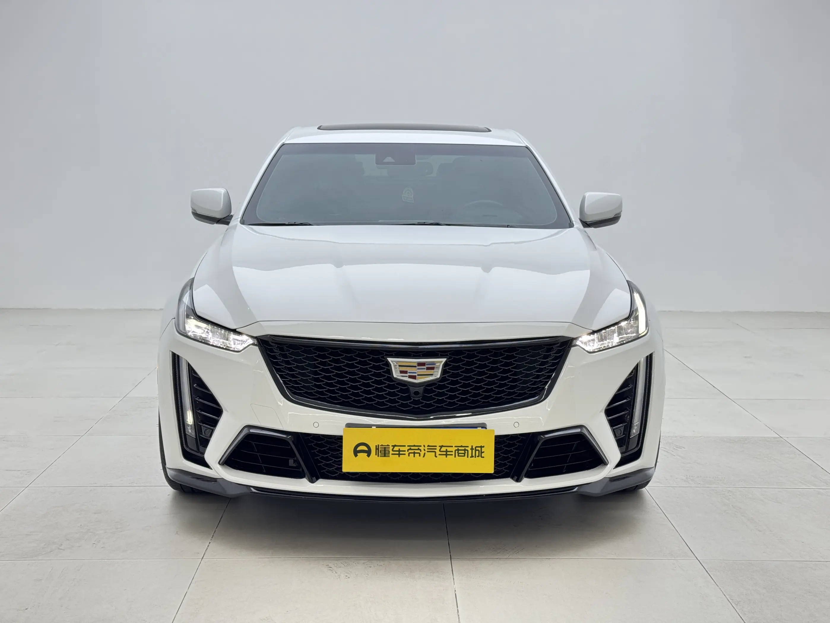Cadillac CT5  из Китая