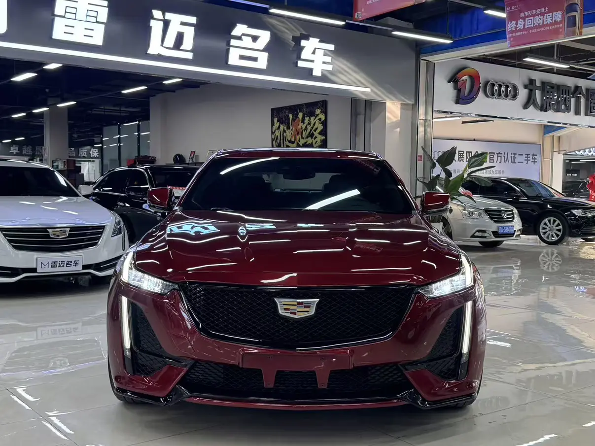Cadillac CT5  из Китая