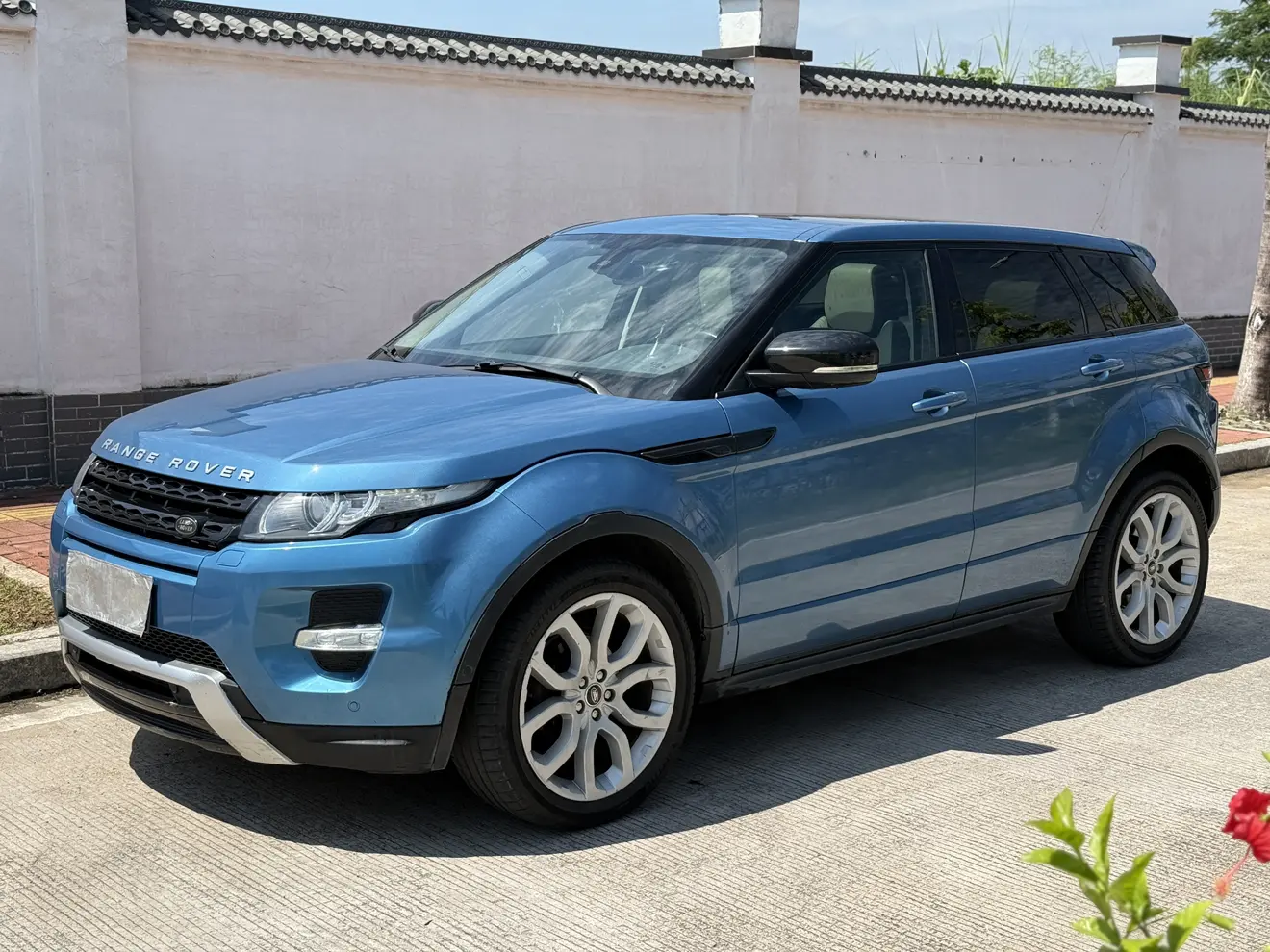 Land Rover Range Rover Evoque  из Китая