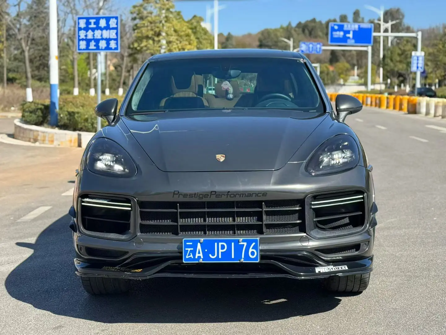 Porsche Cayenne  из Китая