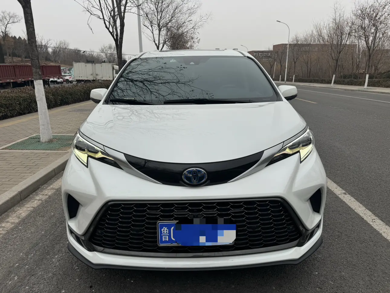 Toyota Granvia  из Китая