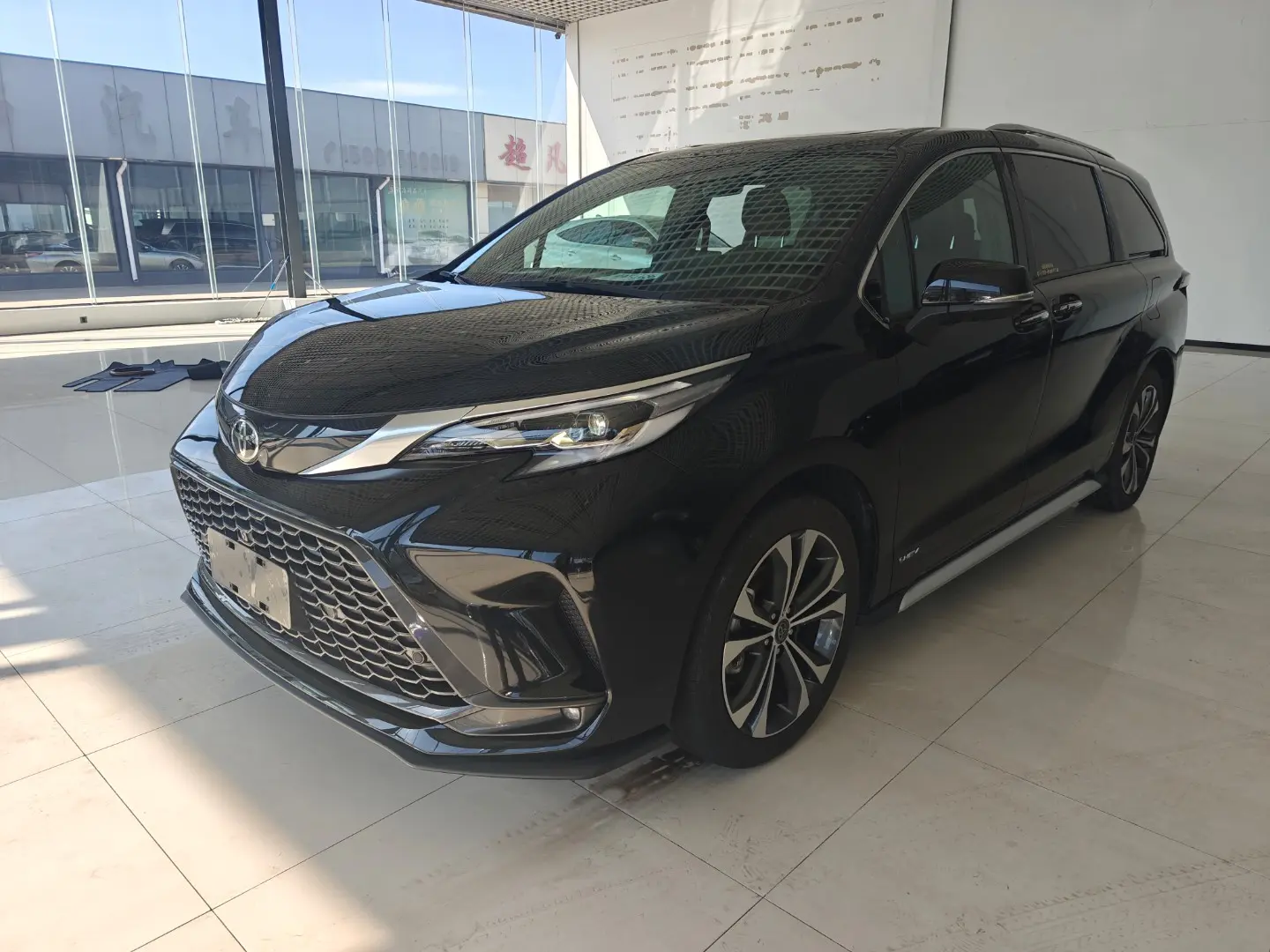 Toyota Granvia  из Китая