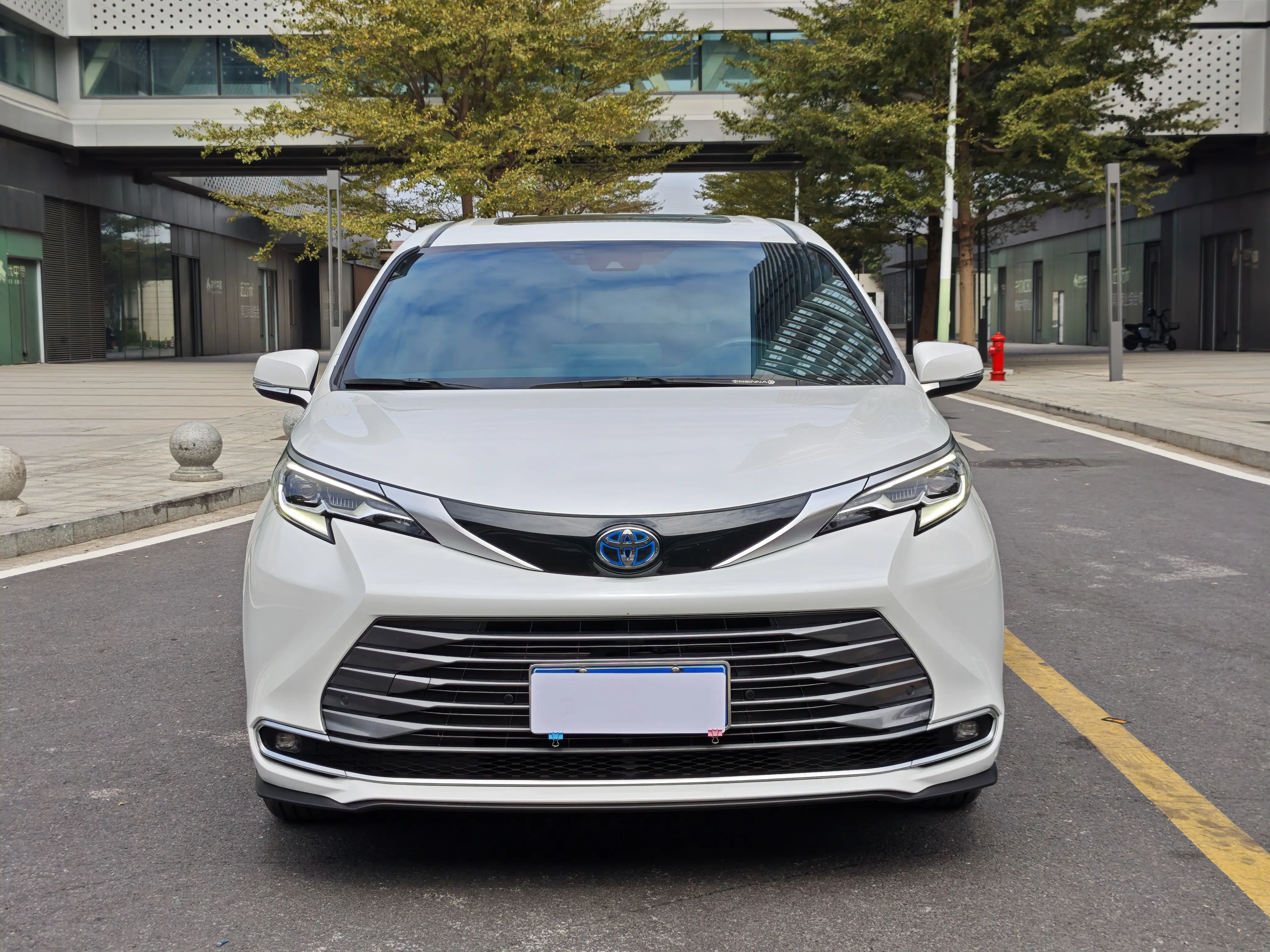 Toyota Sienna  из Китая
