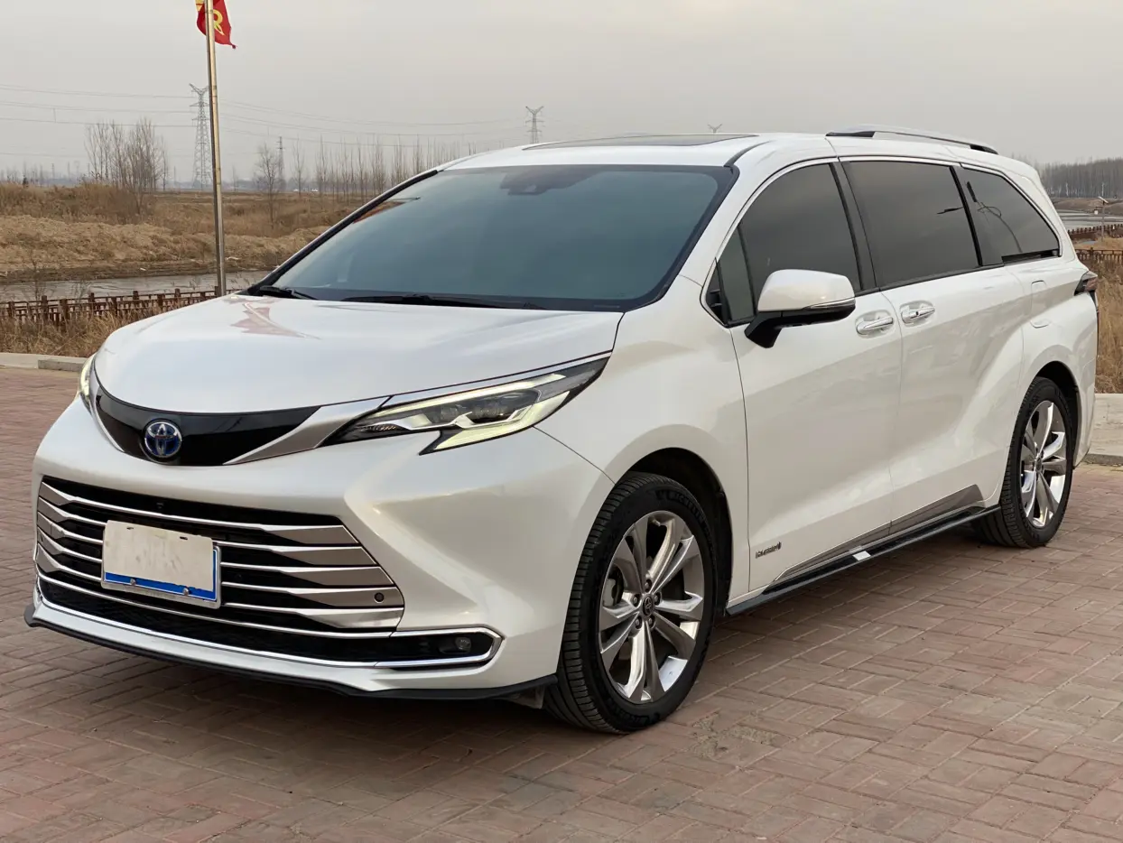 Toyota Sienna  из Китая