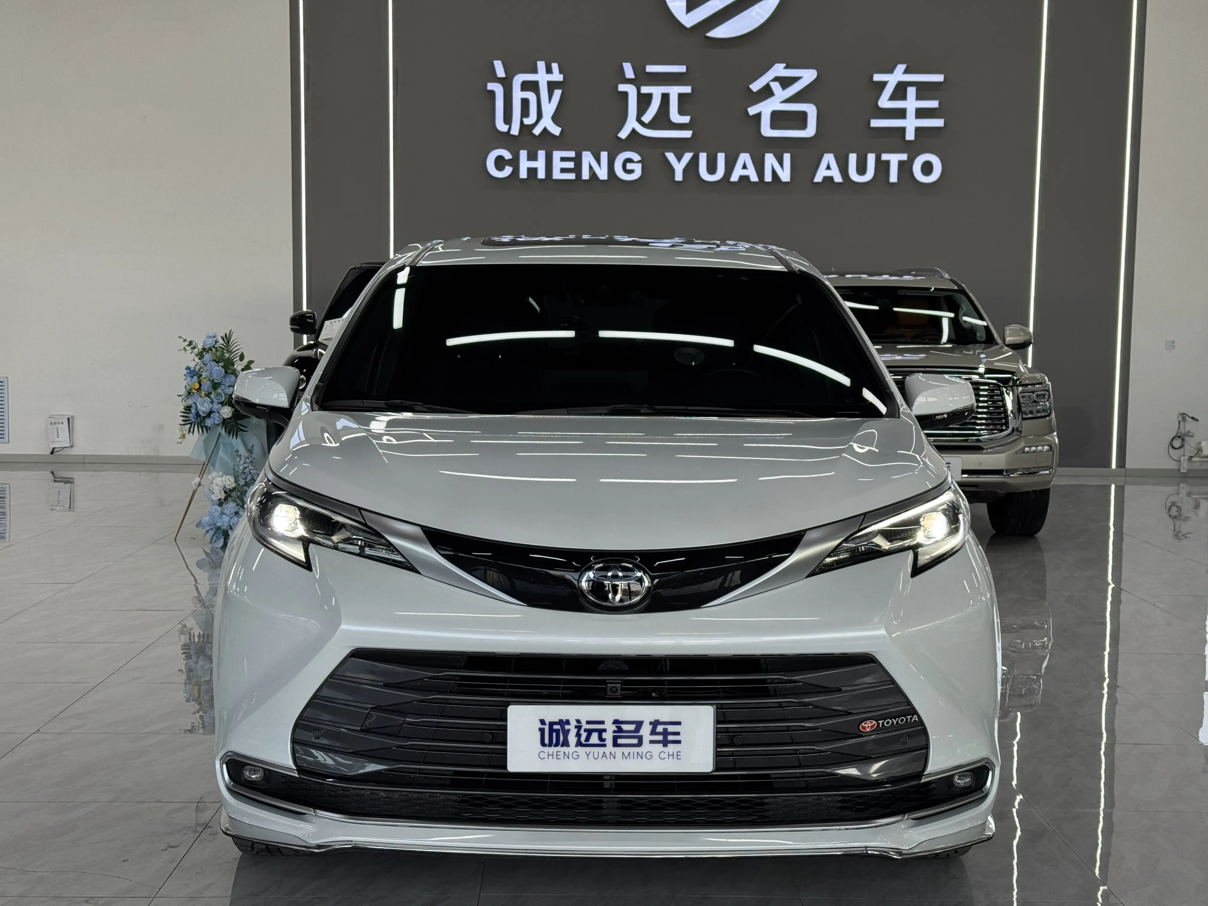 Toyota Sienna  из Китая