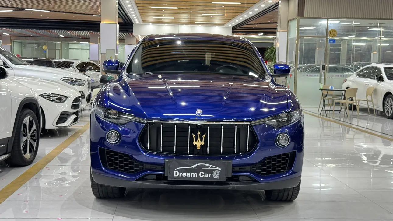 Maserati Levante  из Китая