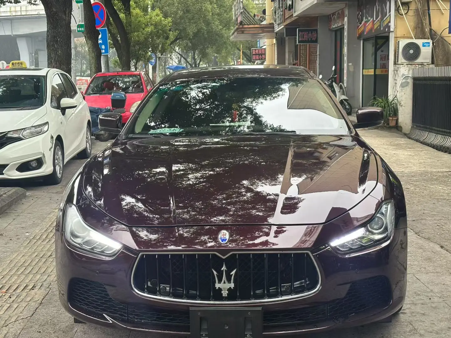 Maserati Ghibli  из Китая