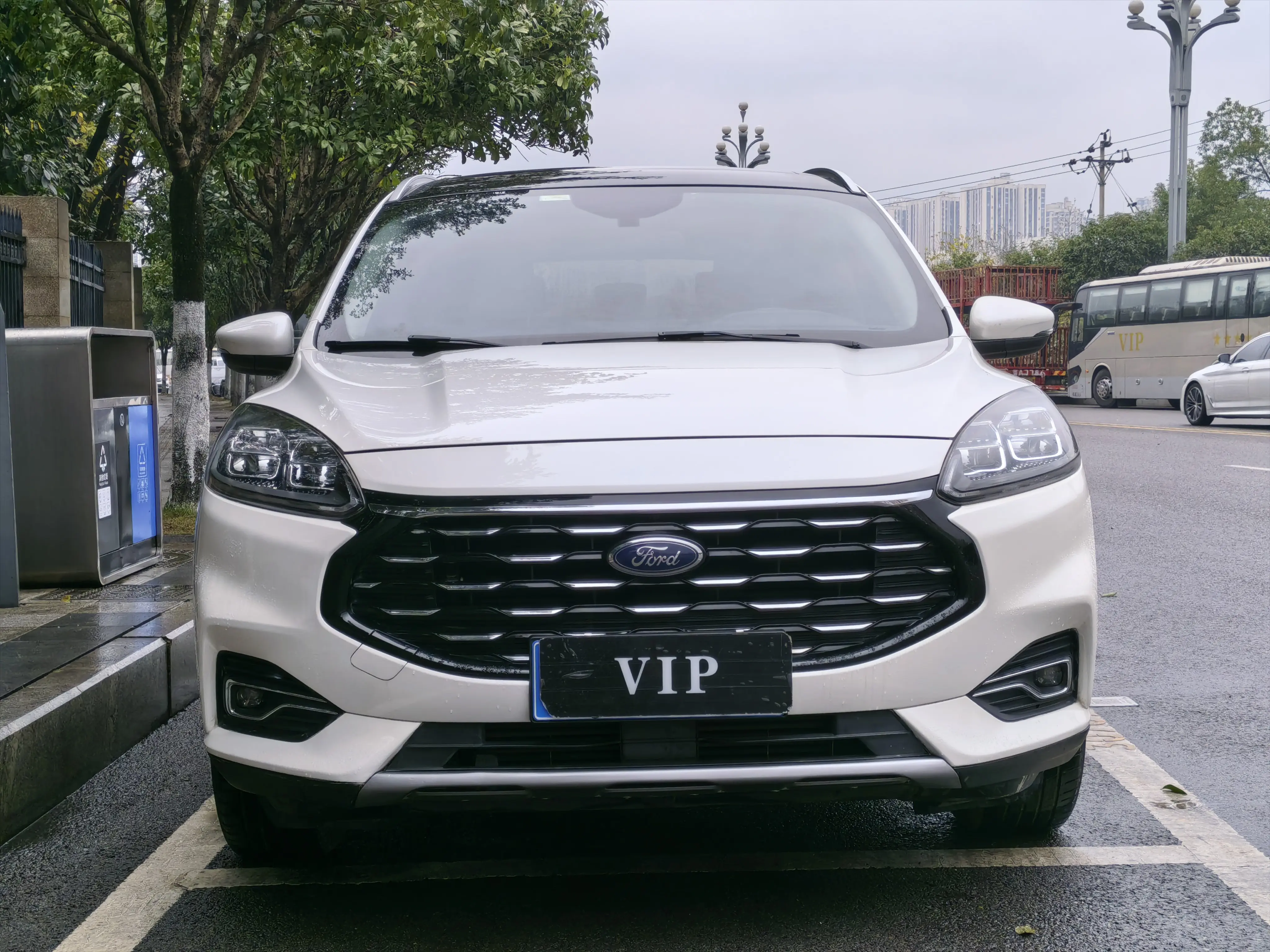 Ford Escape  из Китая